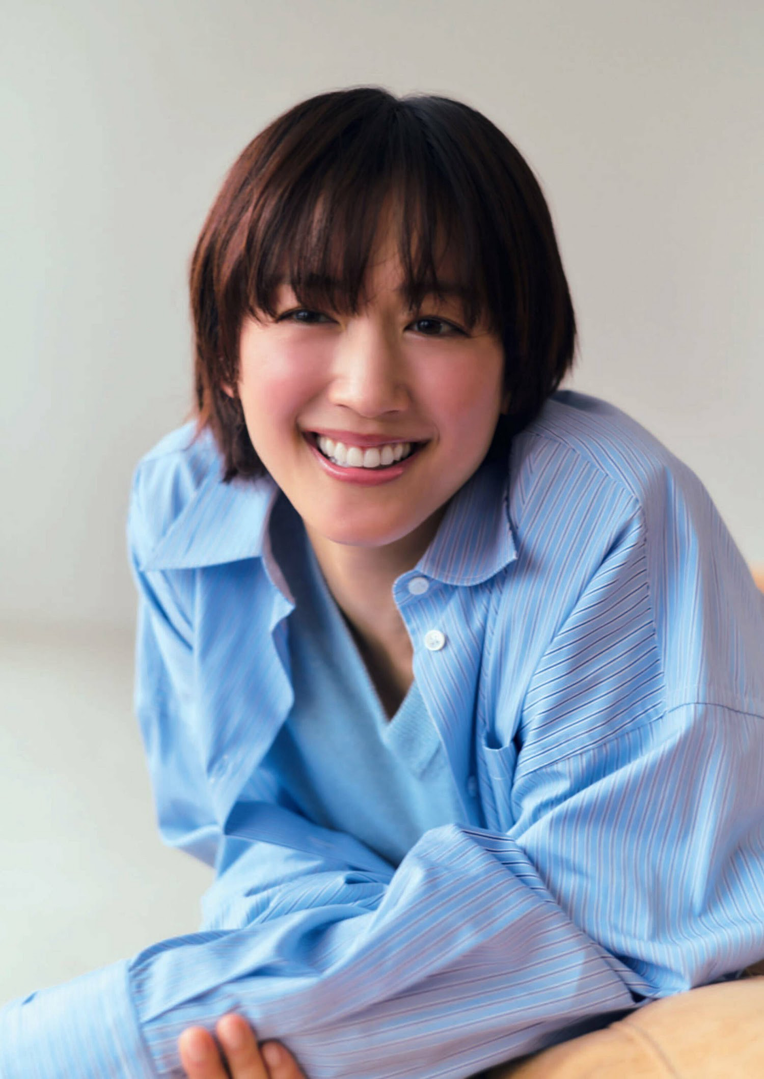 Haruka Ayase 綾瀬はるか, Shukan Bunshun 2023.01.05 (週刊文春 2023年1月5日号)