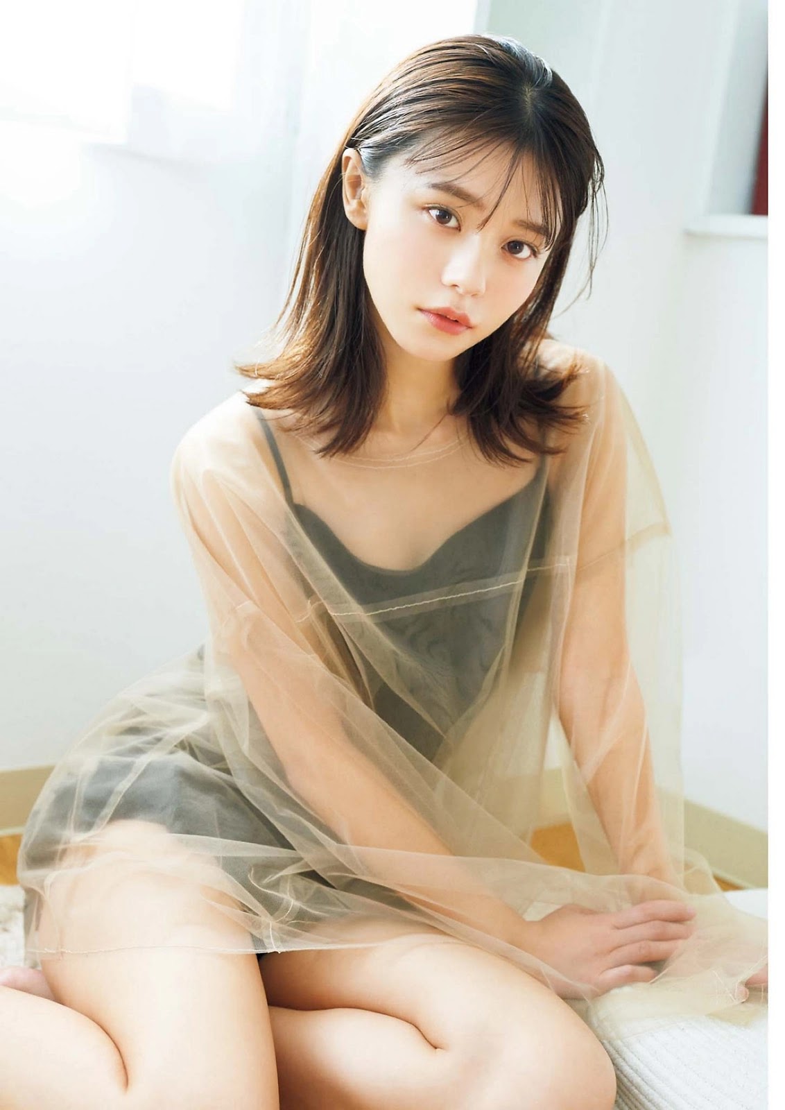 Yui Asakura 浅倉唯, Big Comic Spirits 2022 No.12 (ビッグコミックスピリッツ 2022年12号)