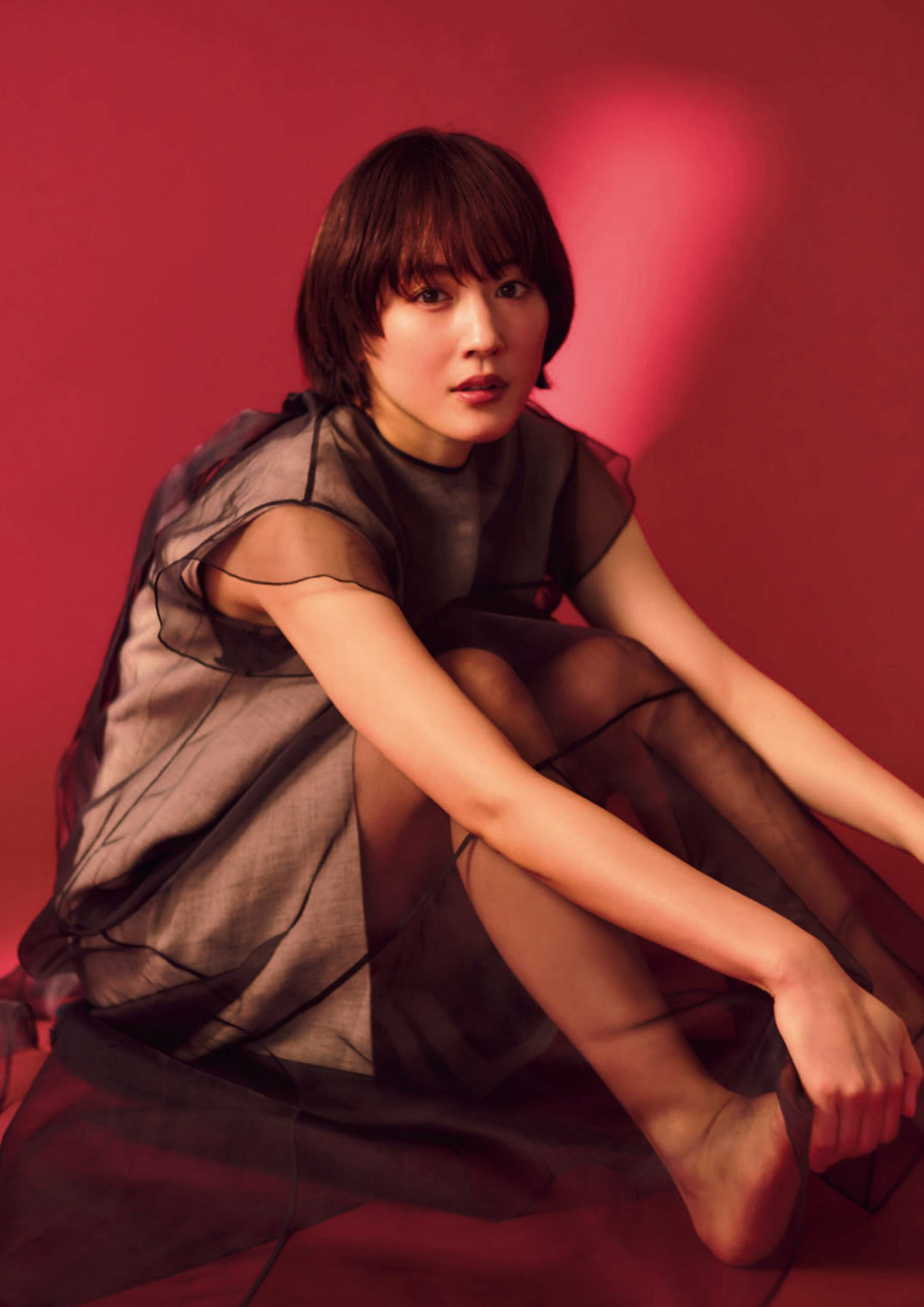 Haruka Ayase 綾瀬はるか, Shukan Bunshun 2023.01.05 (週刊文春 2023年1月5日号)