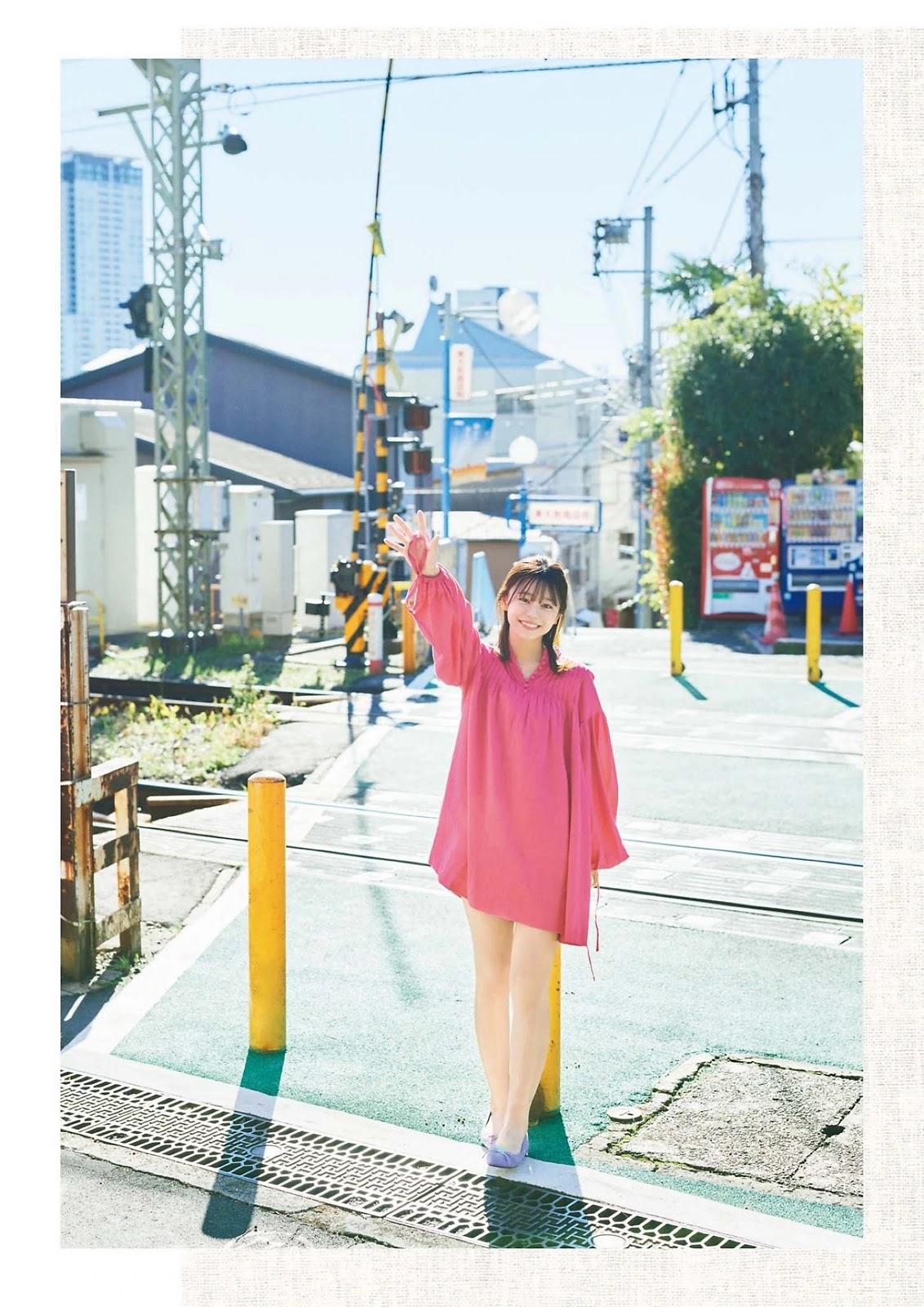 Yui Asakura 浅倉唯, Big Comic Spirits 2022 No.12 (ビッグコミックスピリッツ 2022年12号)