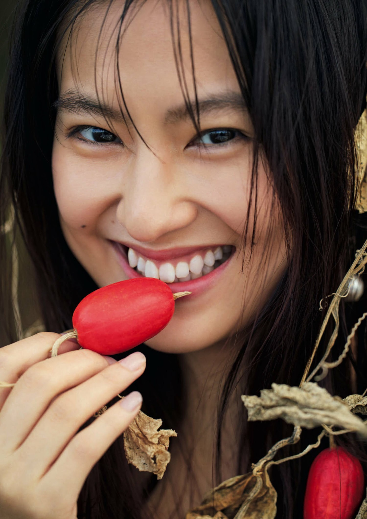 Yuri Tsunematsu 恒松祐里, Shukan Bunshun 2022.12.29 (週刊文春 2023年12月29日号)