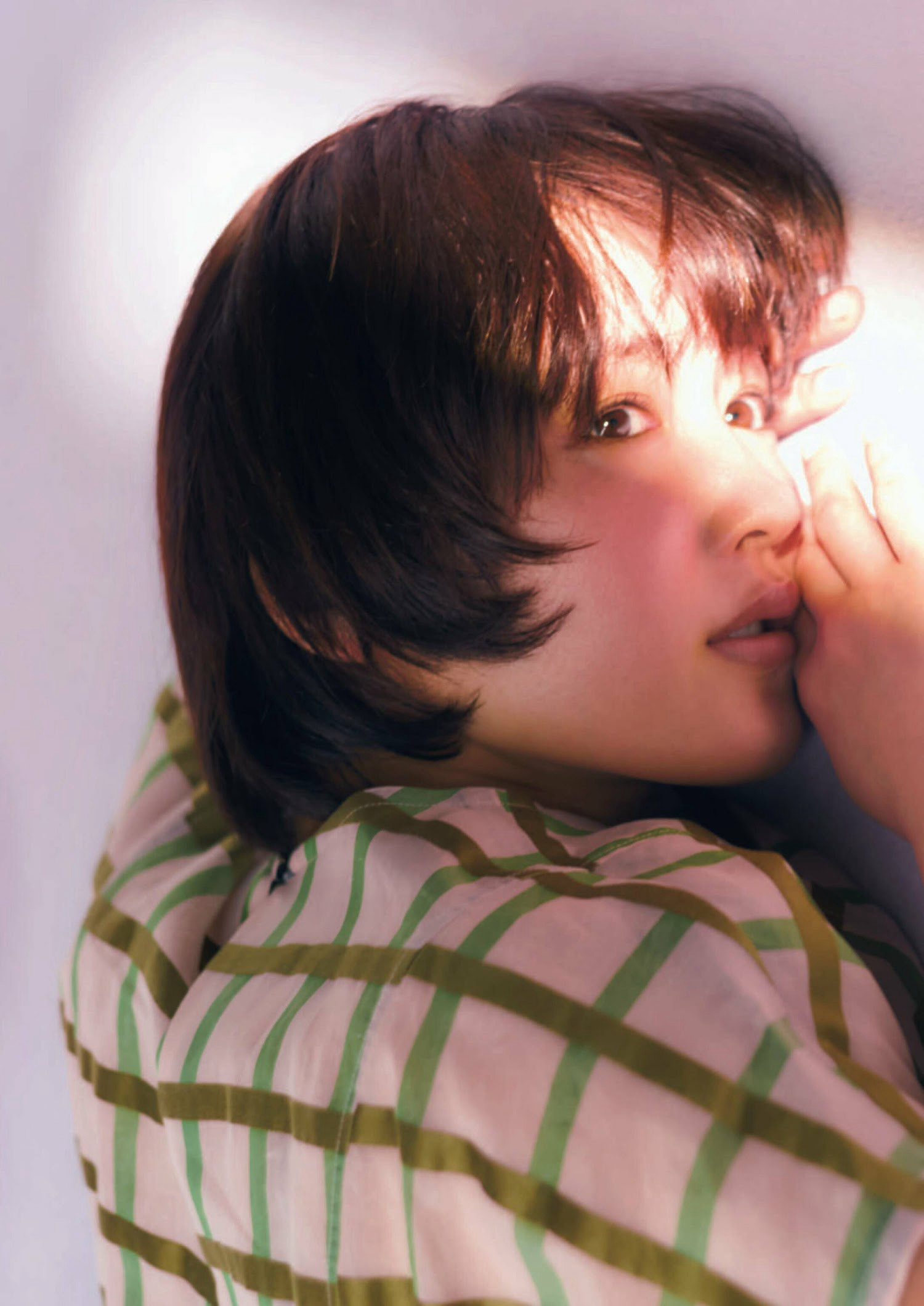 Haruka Ayase 綾瀬はるか, Shukan Bunshun 2023.01.05 (週刊文春 2023年1月5日号)