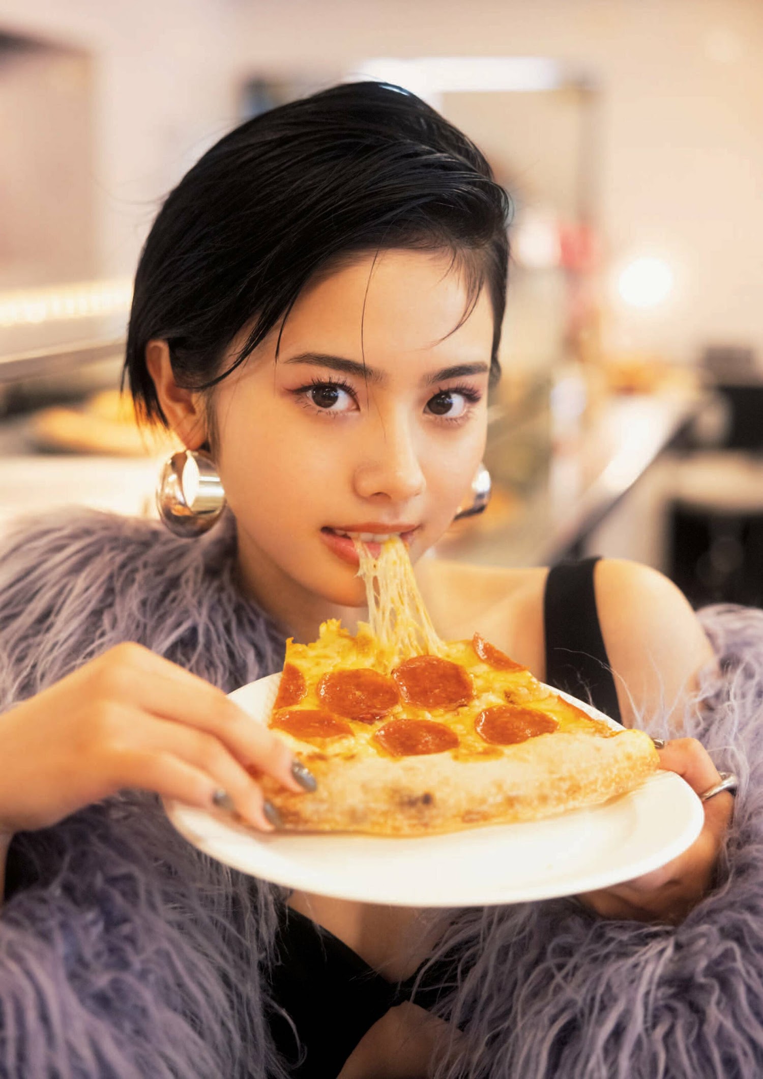 Seira Anzai 安斉星来, Shukan Bunshun 2022.11.17 (週刊文春 2022年11月17日号)