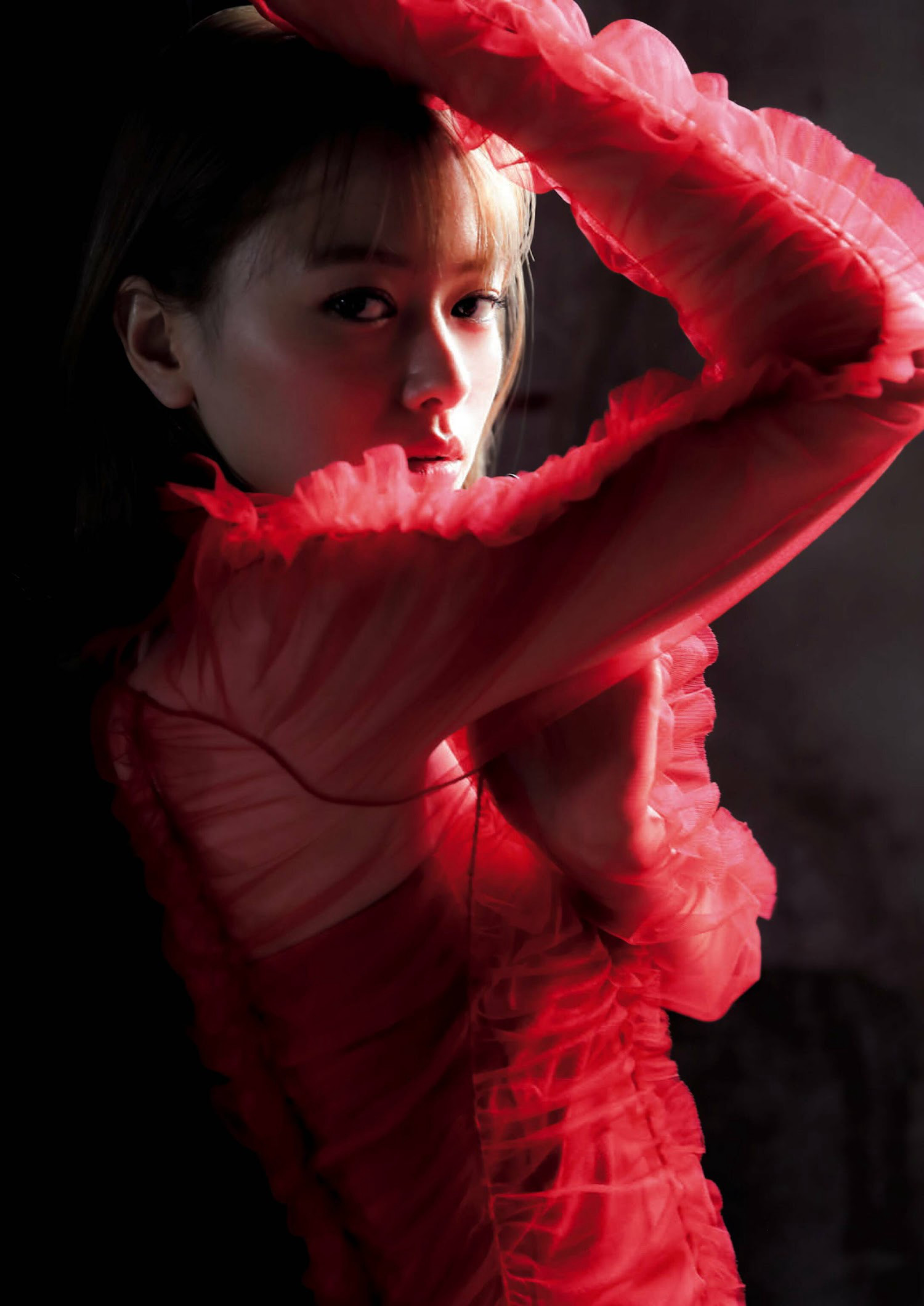 Maika Yamamoto 山本舞香, Shukan Bunshun 2023.01.19 (週刊文春 2023年1月19日号)