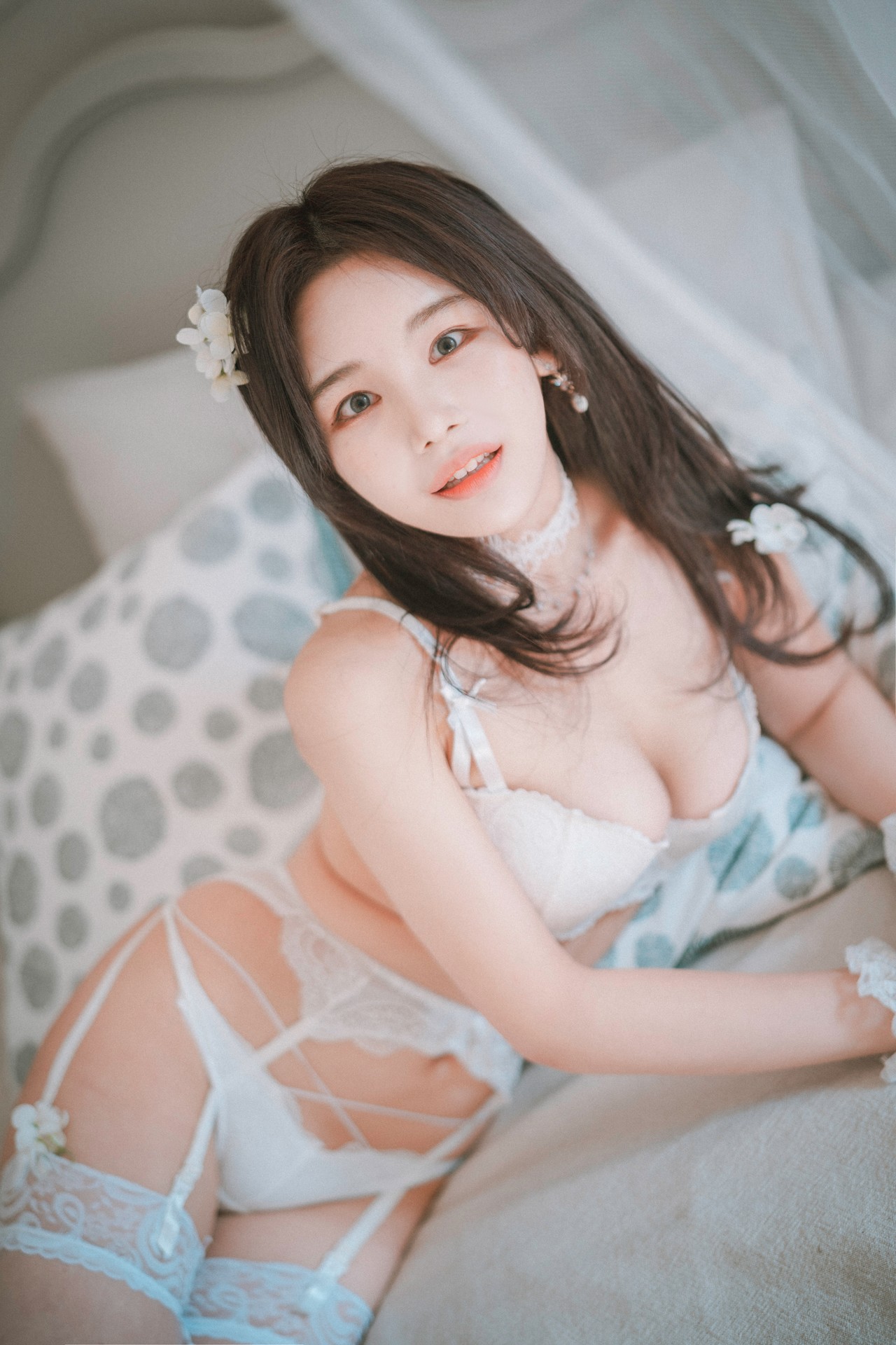 Zzyuri 쮸리, [DJAWA] Alluring White
