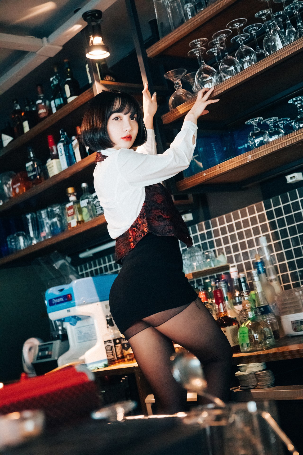 Son Yeeun 손예은, [Loozy] Tainted Love Bar Set.01