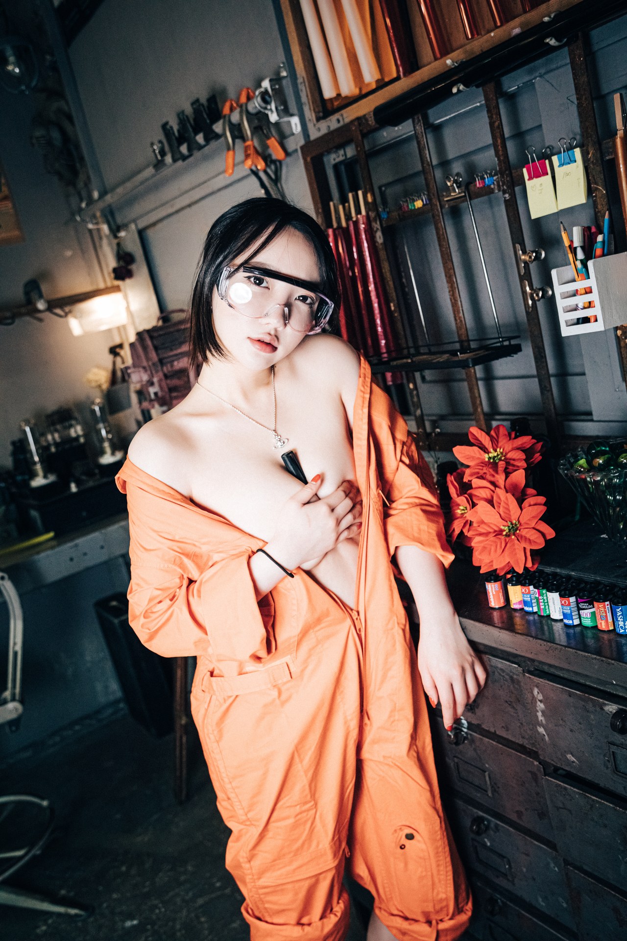 Son Yeeun 손예은, [Loozy] Where Are My Tools