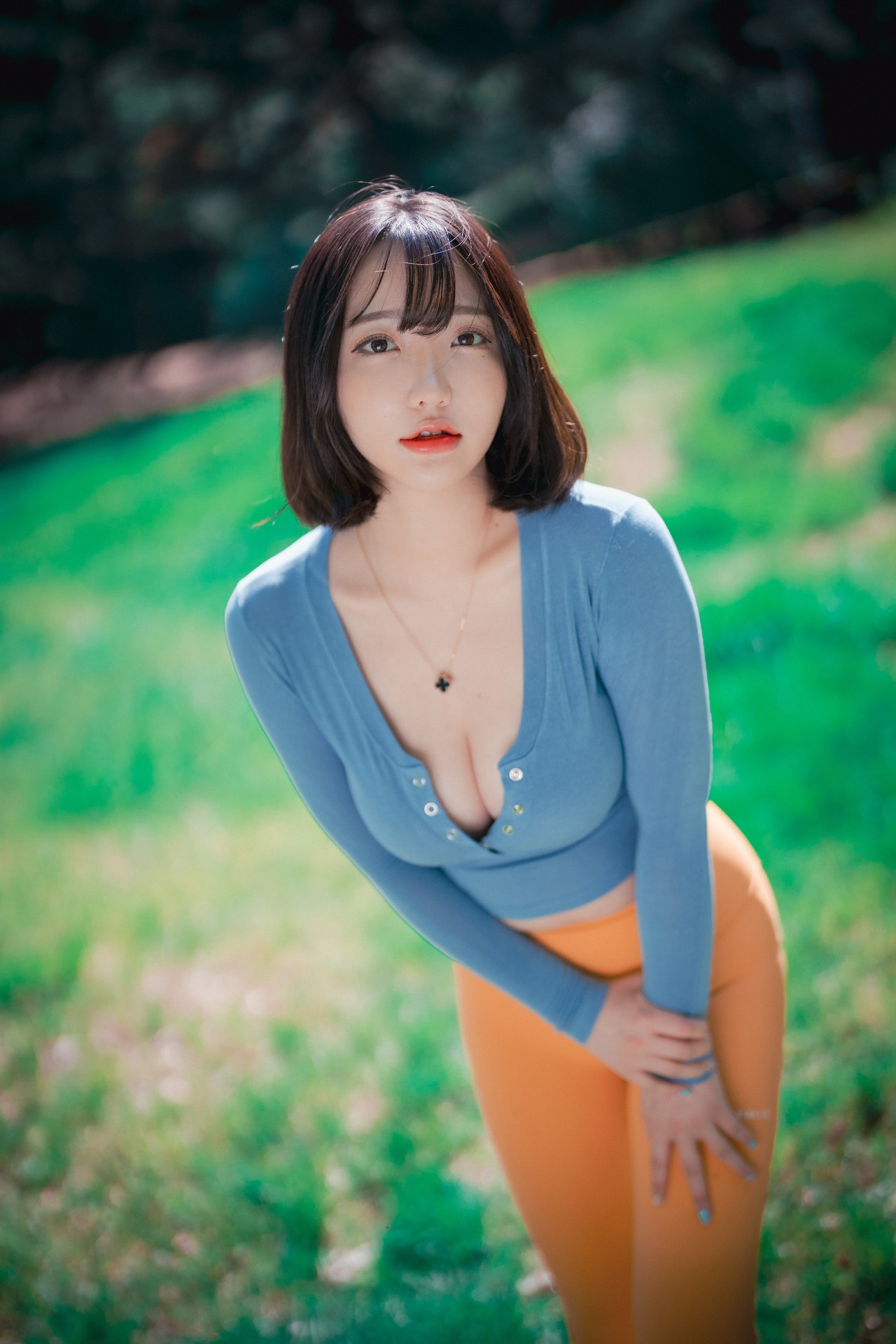 Son Yeeun 손예은, [DJAWA] Naughty Trekking Set.01