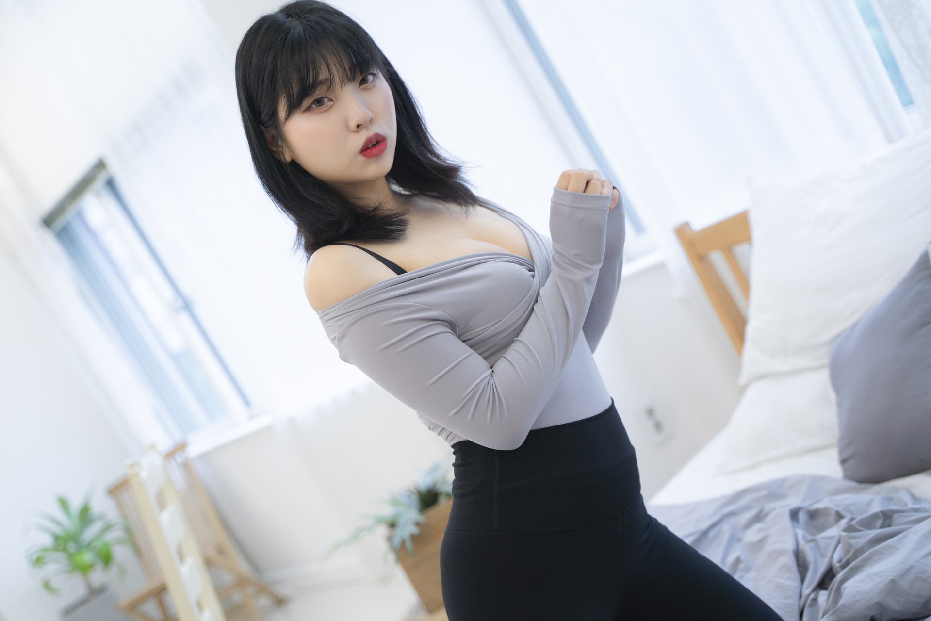 Song Hana 송하나, [ROGLE] Leggings
