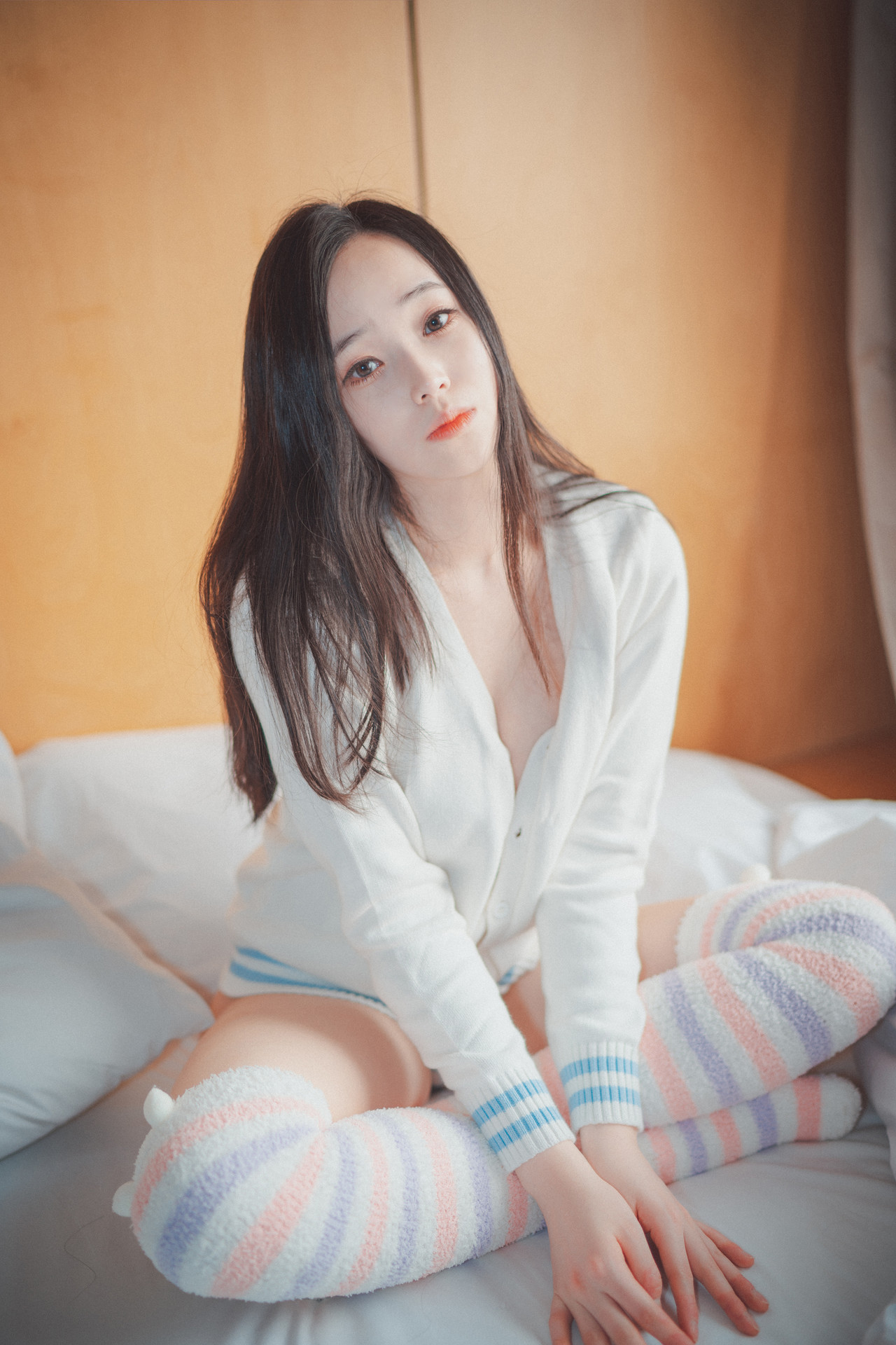 Bambi 밤비, [DJAWA] Homebody Girl
