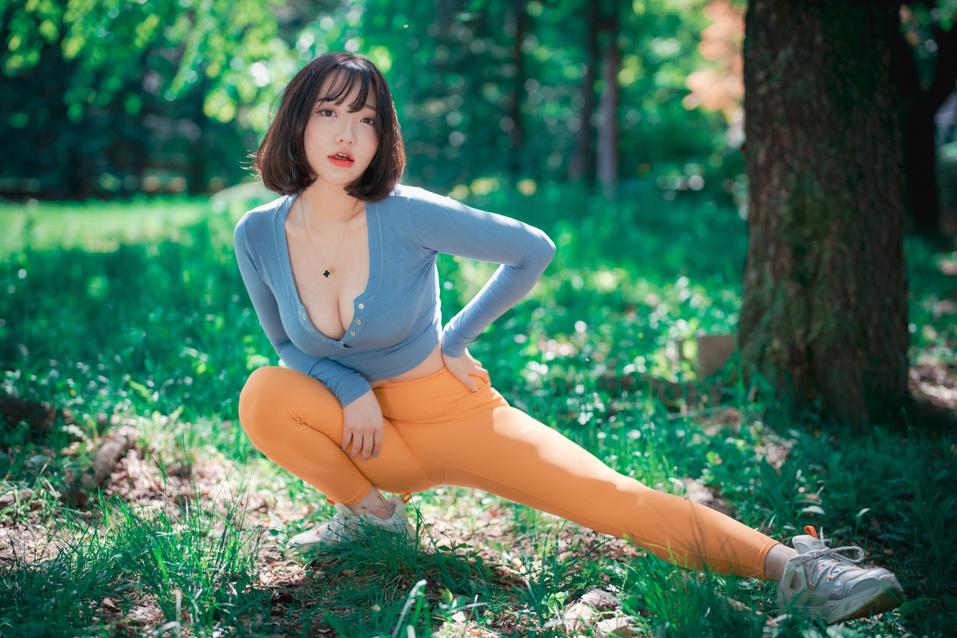 Son Yeeun 손예은, [DJAWA] Naughty Trekking Set.01