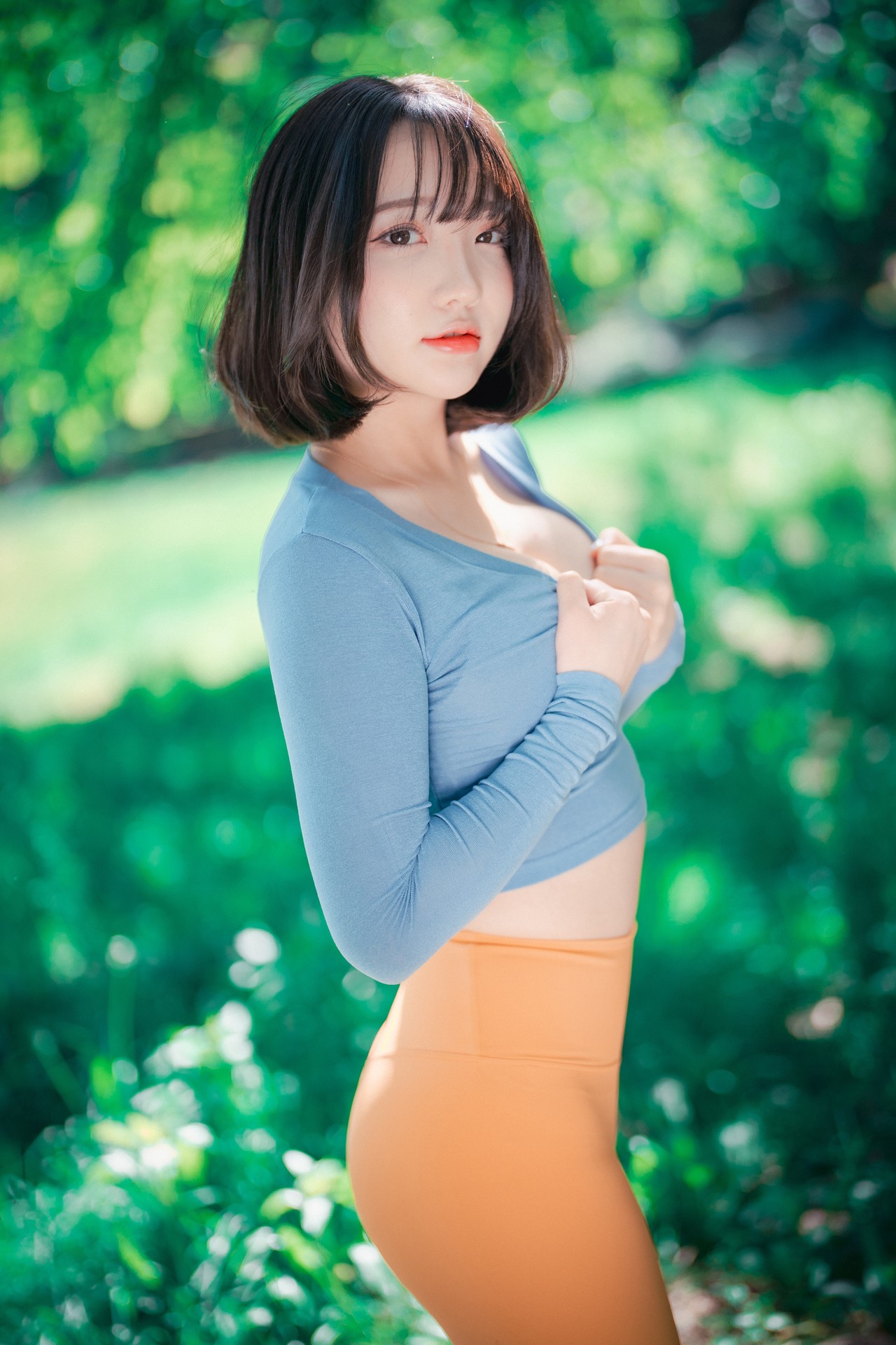 Son Yeeun 손예은, [DJAWA] Naughty Trekking Set.01