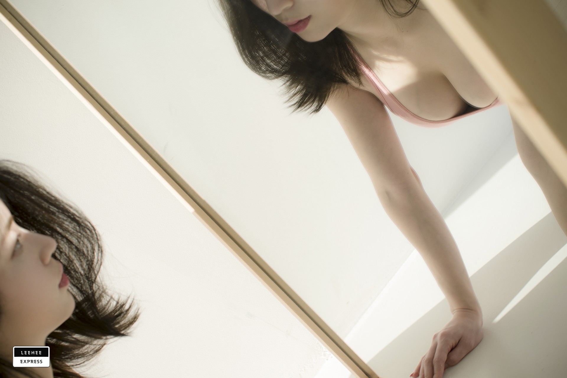 Min.E 민이, [LEEHEE EXPRESS] LEND-002