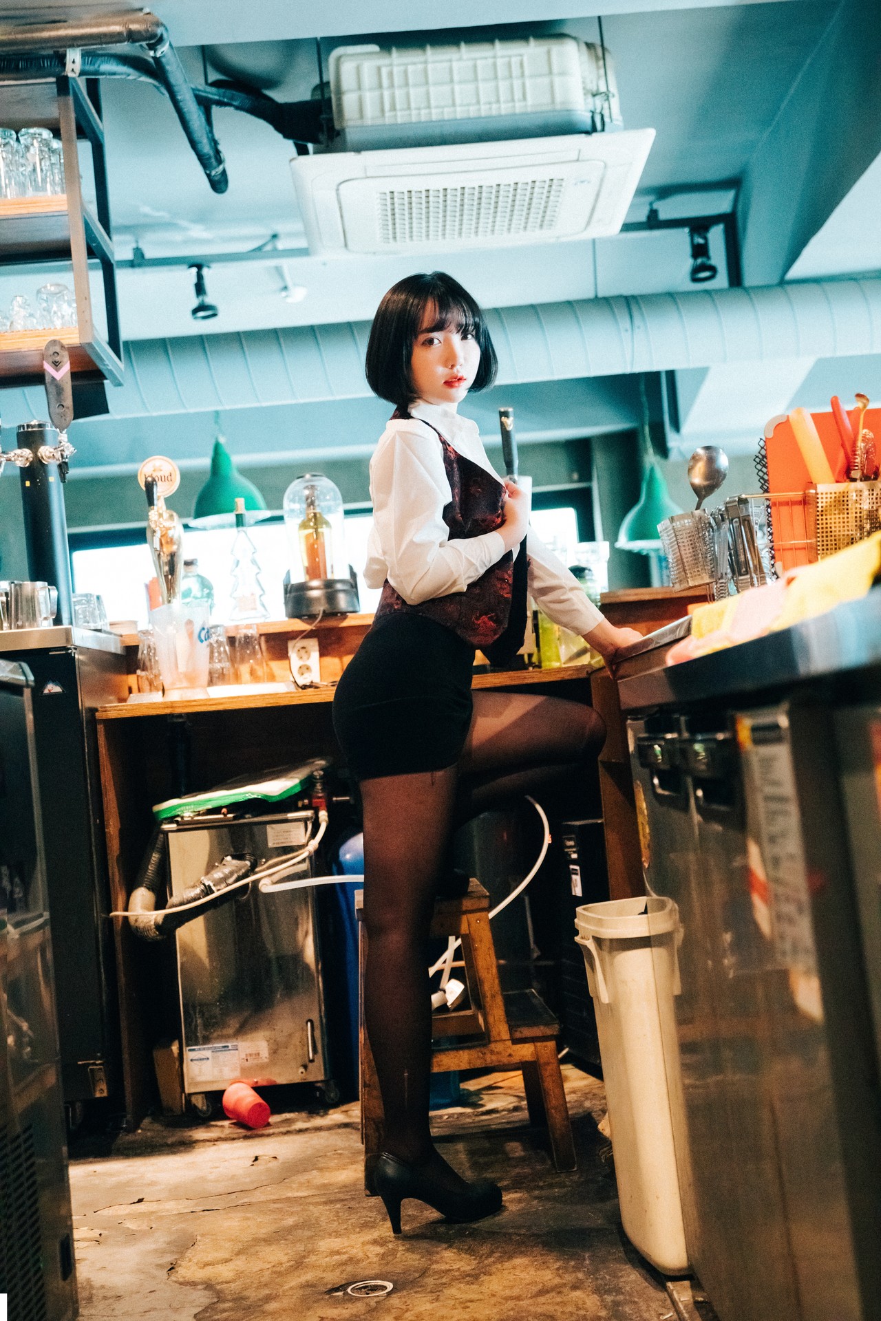 Son Yeeun 손예은, [Loozy] Tainted Love Bar Set.01