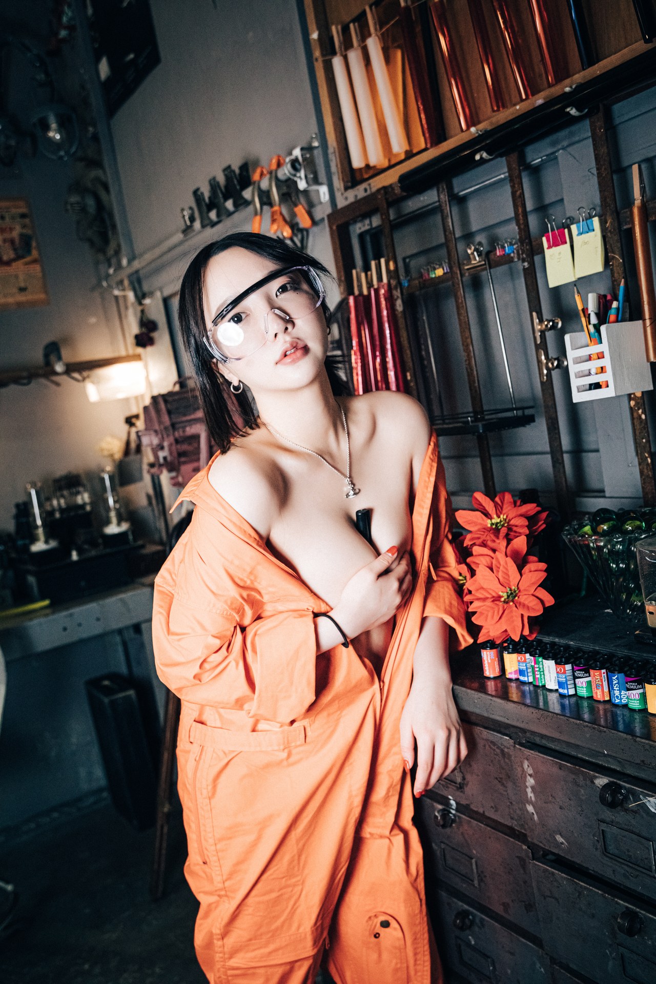 Son Yeeun 손예은, [Loozy] Where Are My Tools