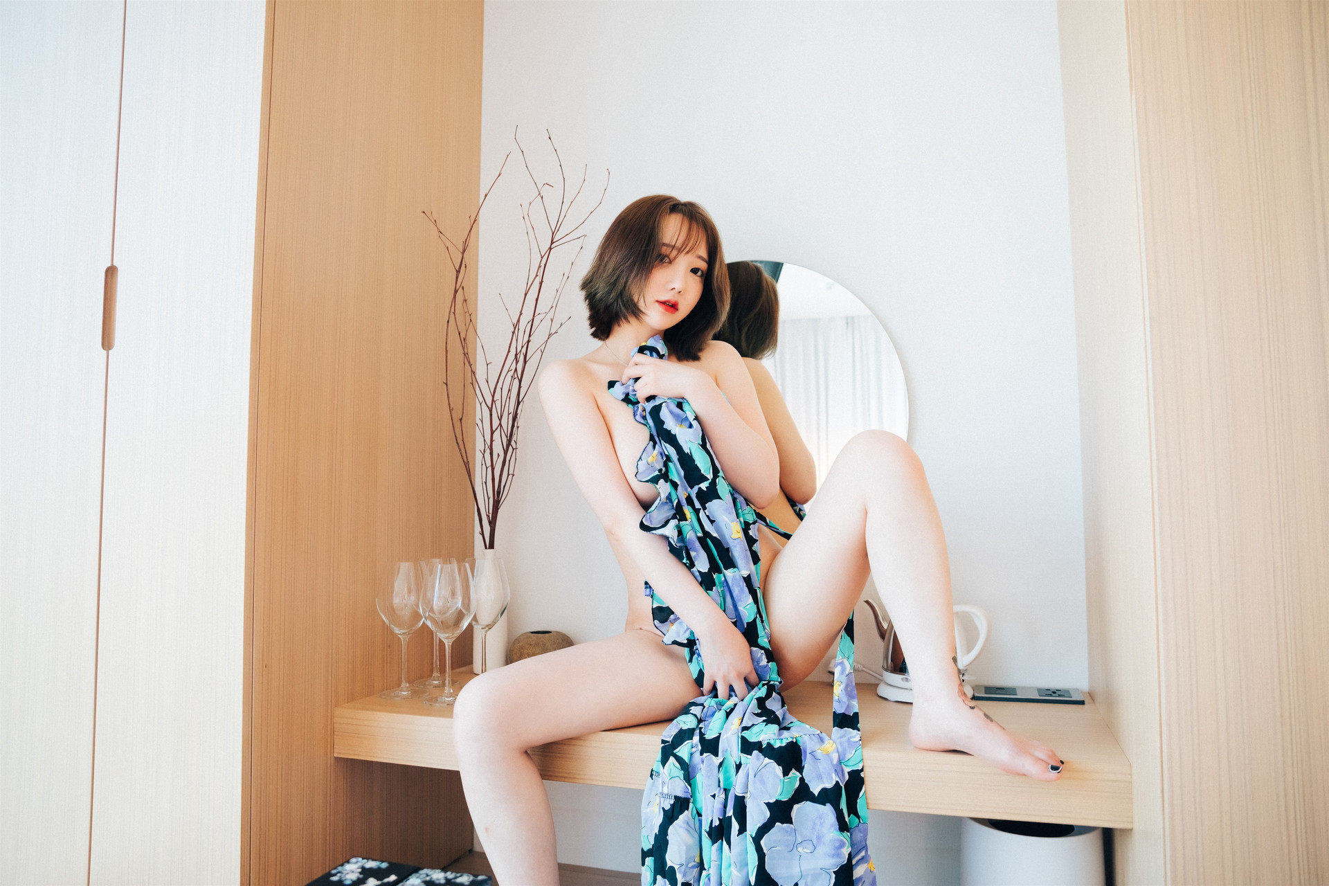 Son Yeeun 손예은, [Loozy] Lover in Hotel Set.01