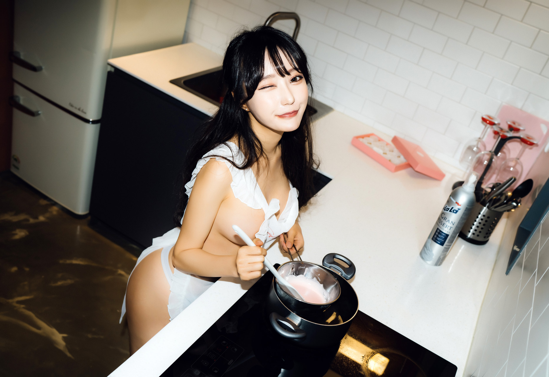 Mona 모나, Jucy 쥬시, [Moon Night Snap] Valentine Set.01