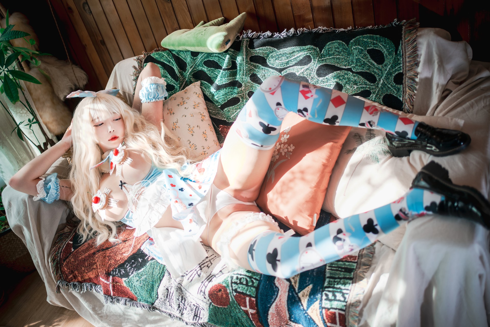 Aram 아람, [DJAWA] Creamy Alice Set.01