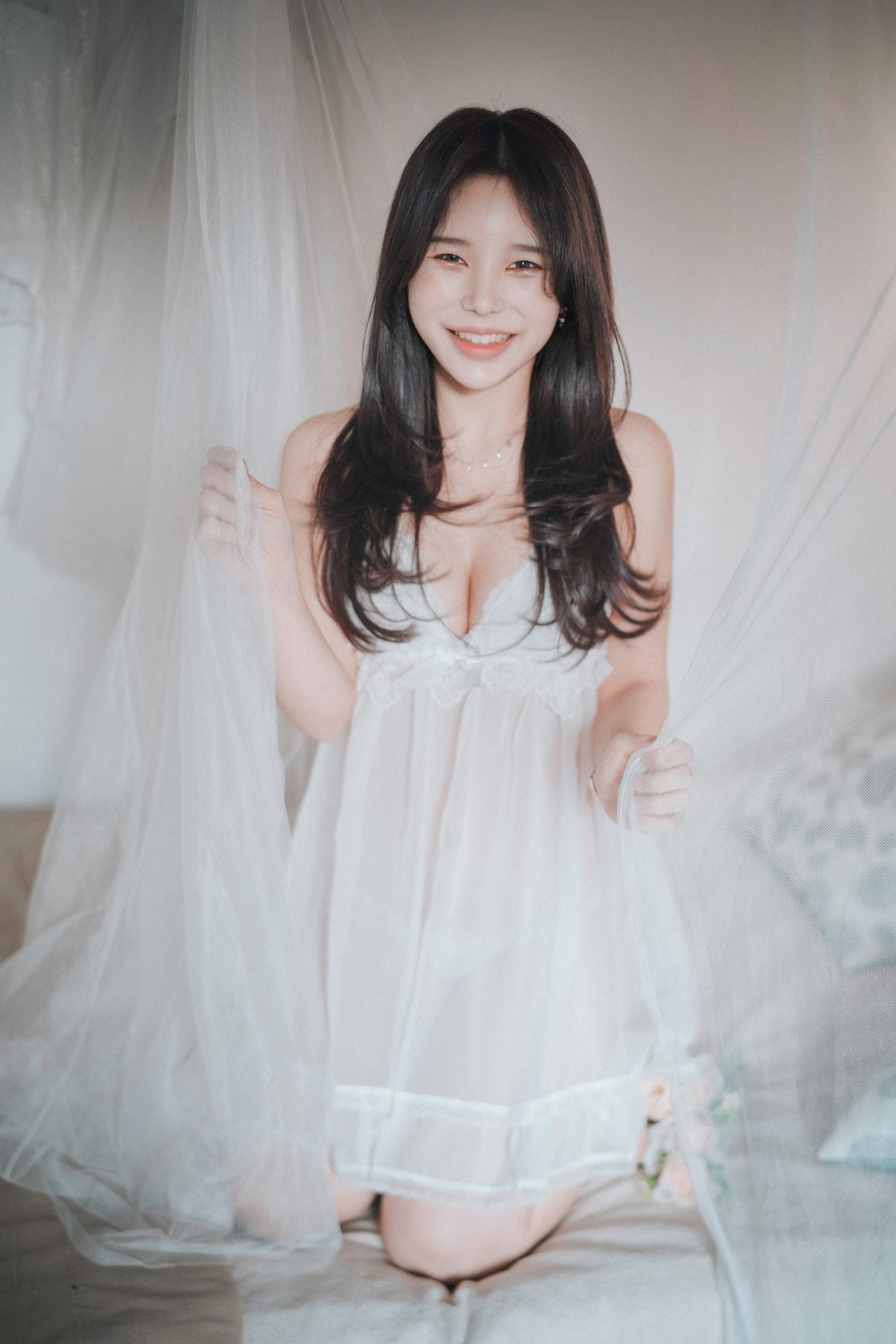 Zzyuri 쮸리, [DJAWA] Alluring White