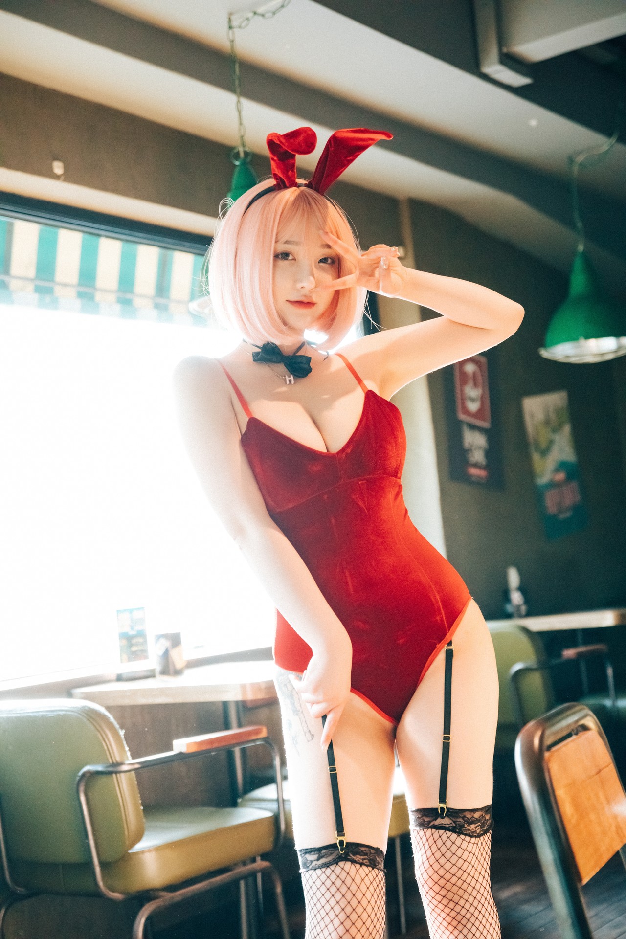 Son Yeeun 손예은, [Loozy] Tainted Love Bar Set.02