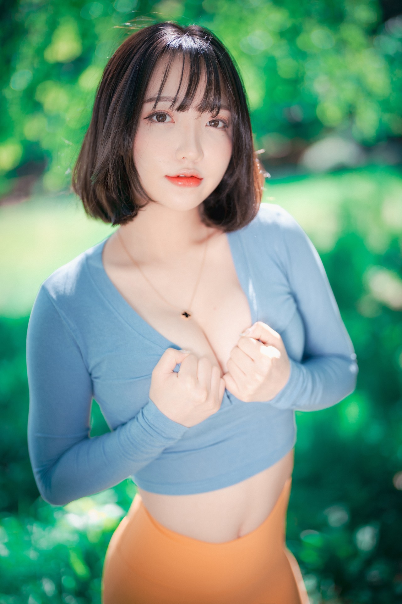Son Yeeun 손예은, [DJAWA] Naughty Trekking Set.01