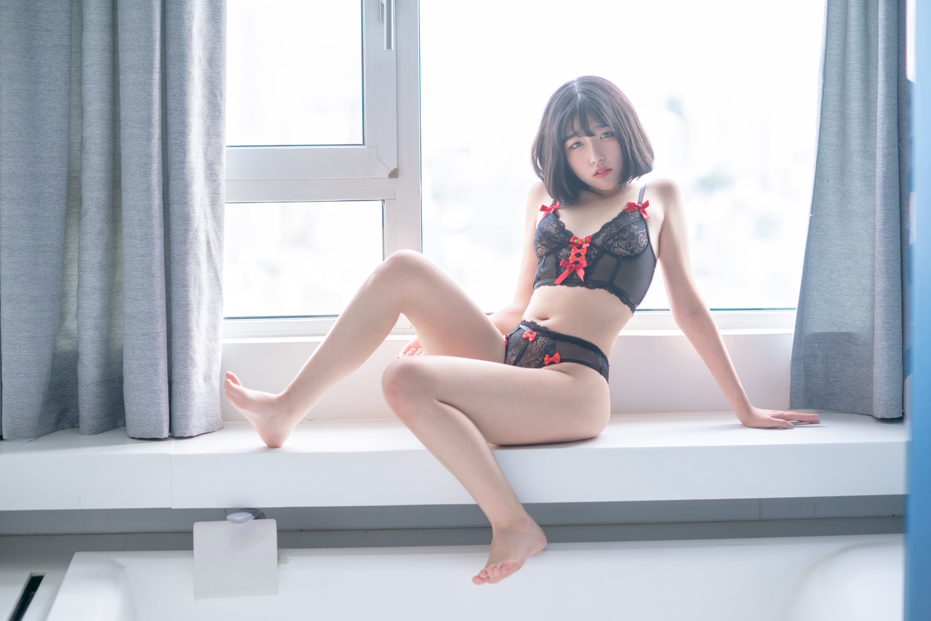 Sonson 손손, [DJAWA] Black Rose