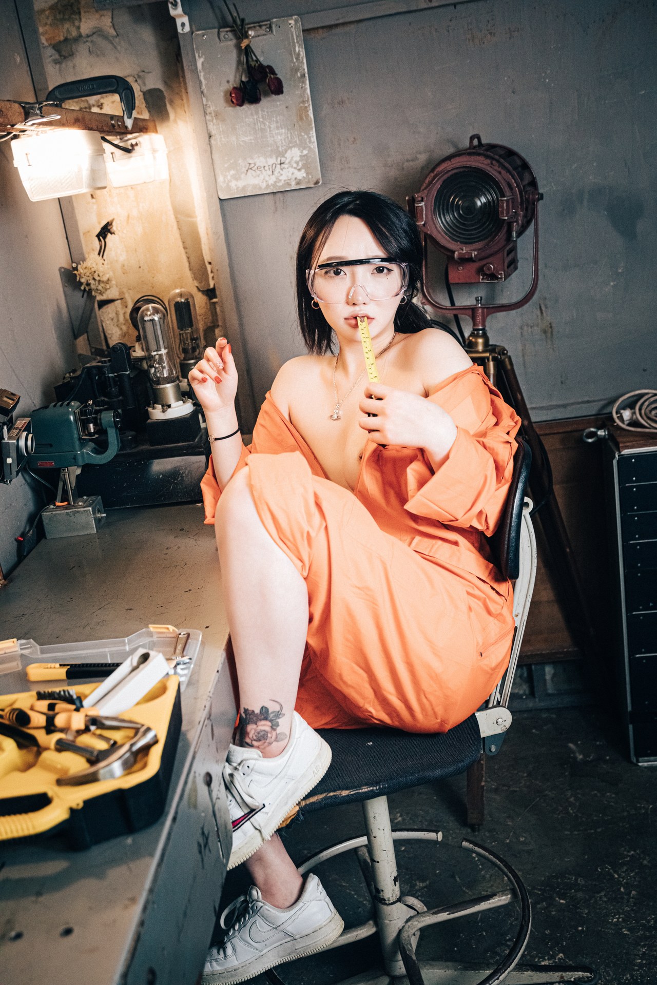 Son Yeeun 손예은, [Loozy] Where Are My Tools
