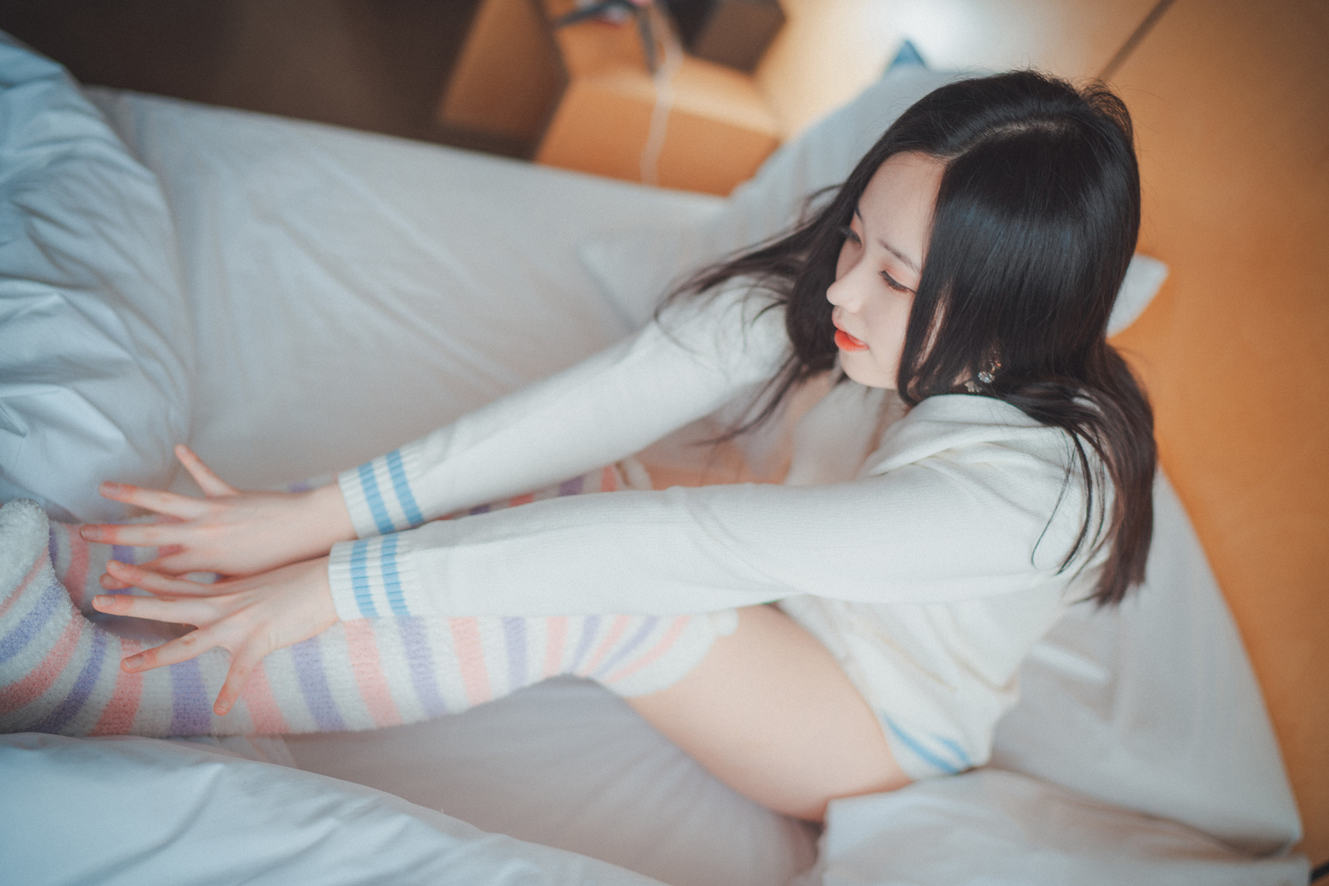 Bambi 밤비, [DJAWA] Homebody Girl
