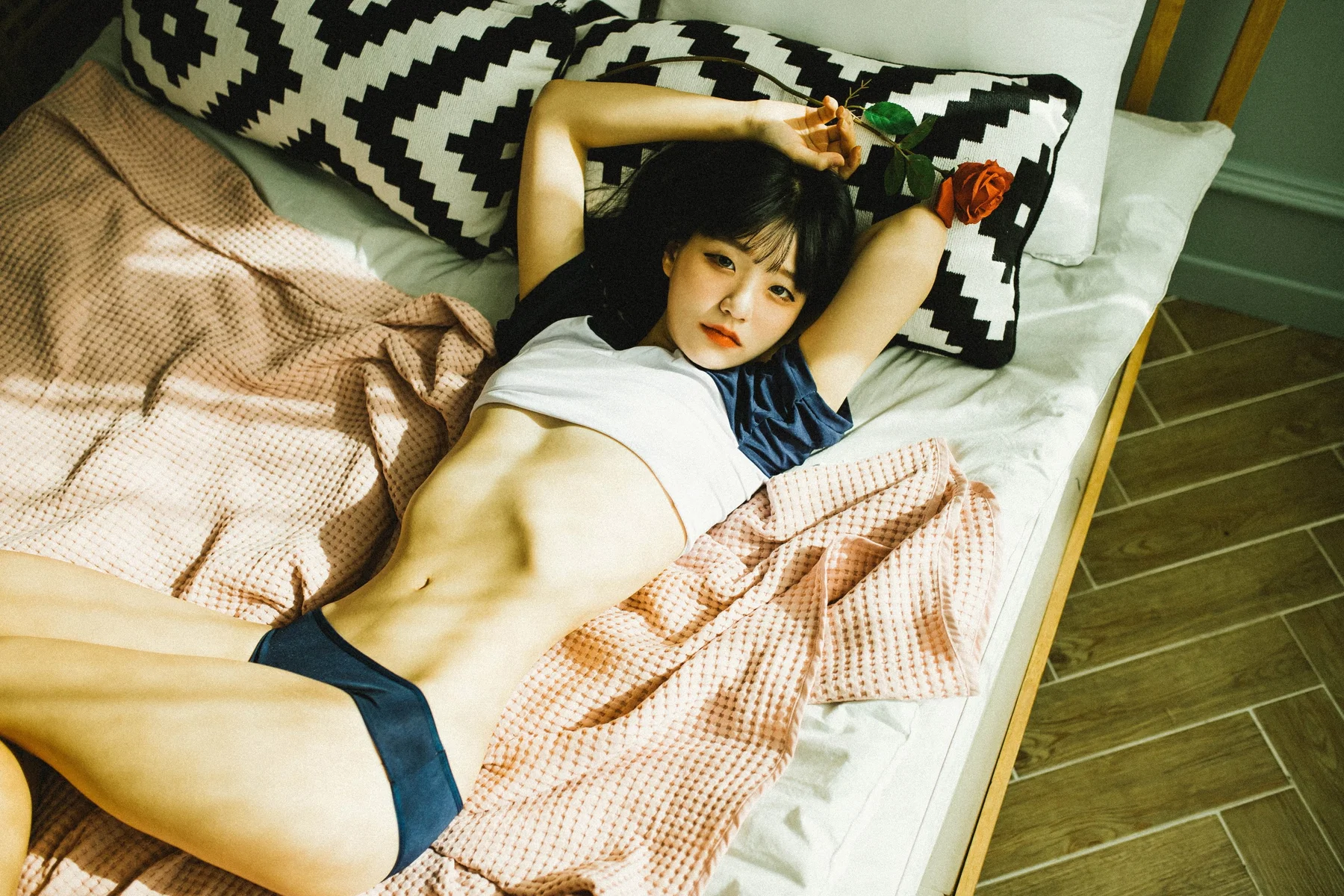 Jeong Jenny 정제니, [Moon Night Snap] The First Set.02