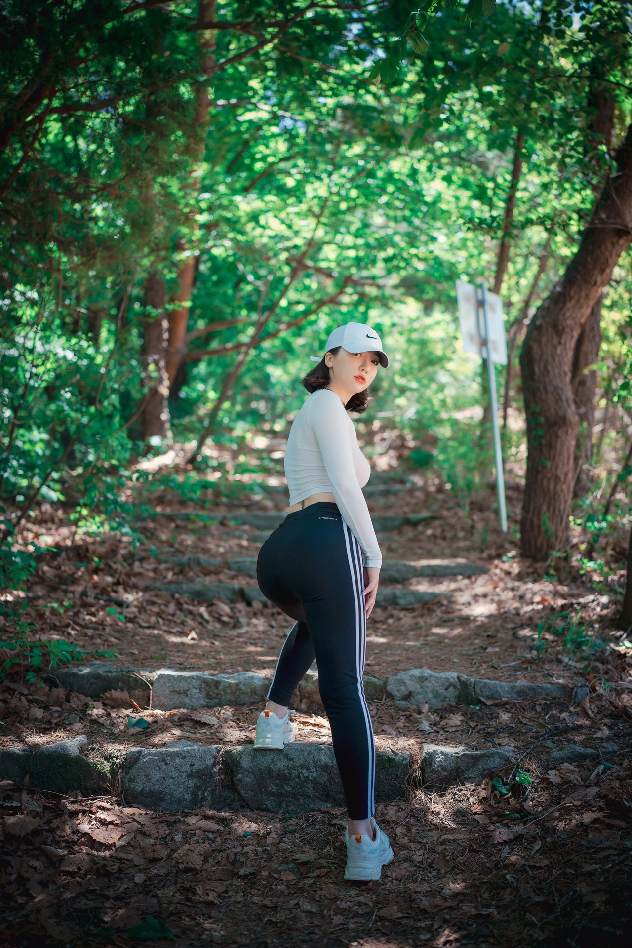 Son Yeeun 손예은, [DJAWA] Naughty Trekking Set.04