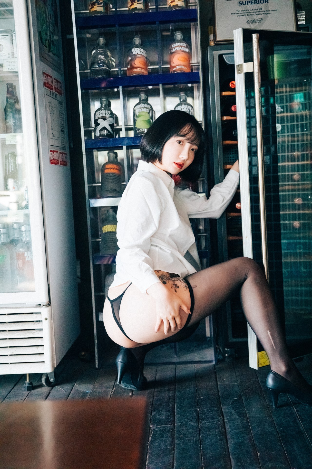 Son Yeeun 손예은, [Loozy] Tainted Love Bar Set.01