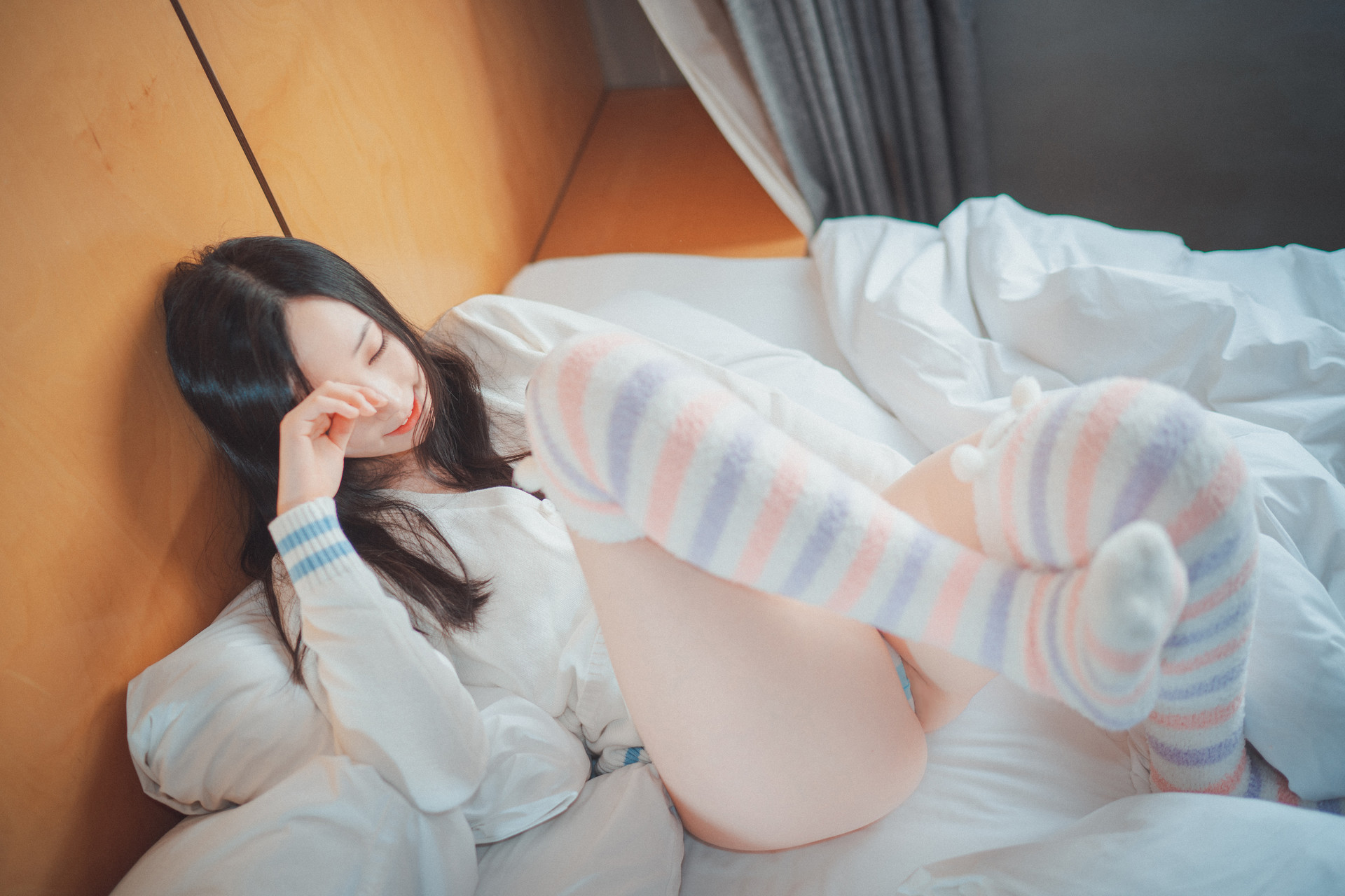 Bambi 밤비, [DJAWA] Homebody Girl