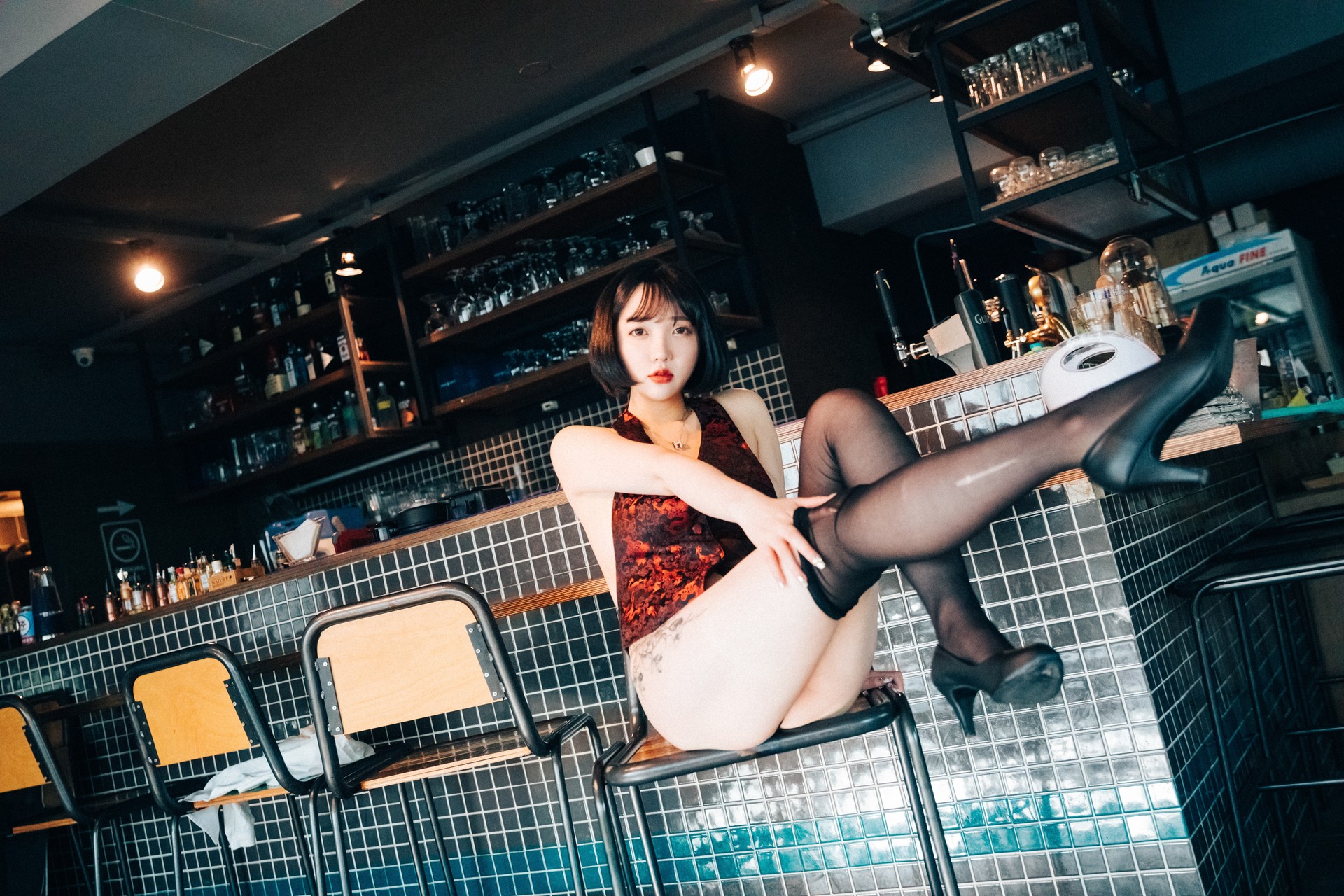 Son Yeeun 손예은, [Loozy] Tainted Love Bar Set.02