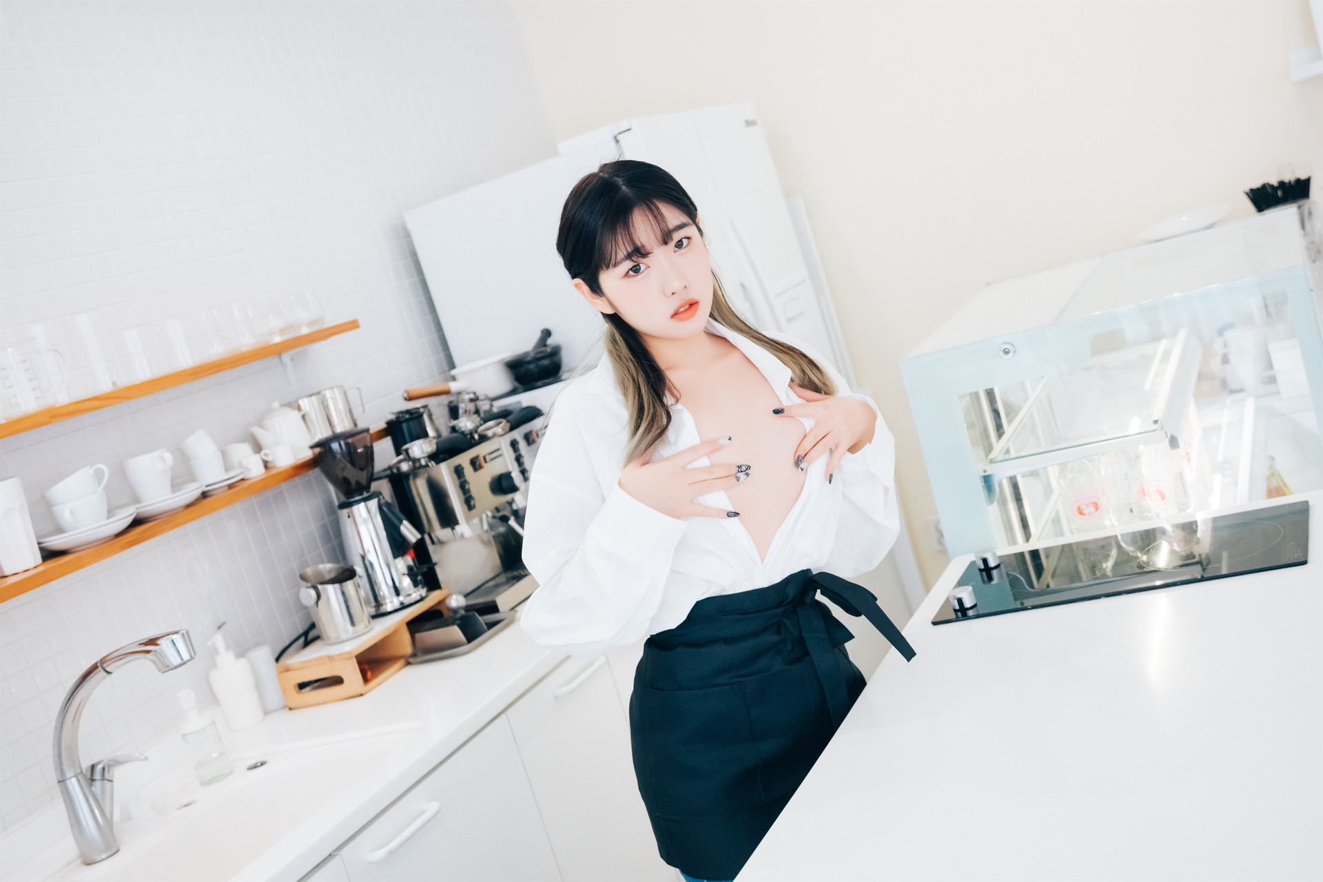 Sonson 손손, [Loozy] Nude Apron Set.01