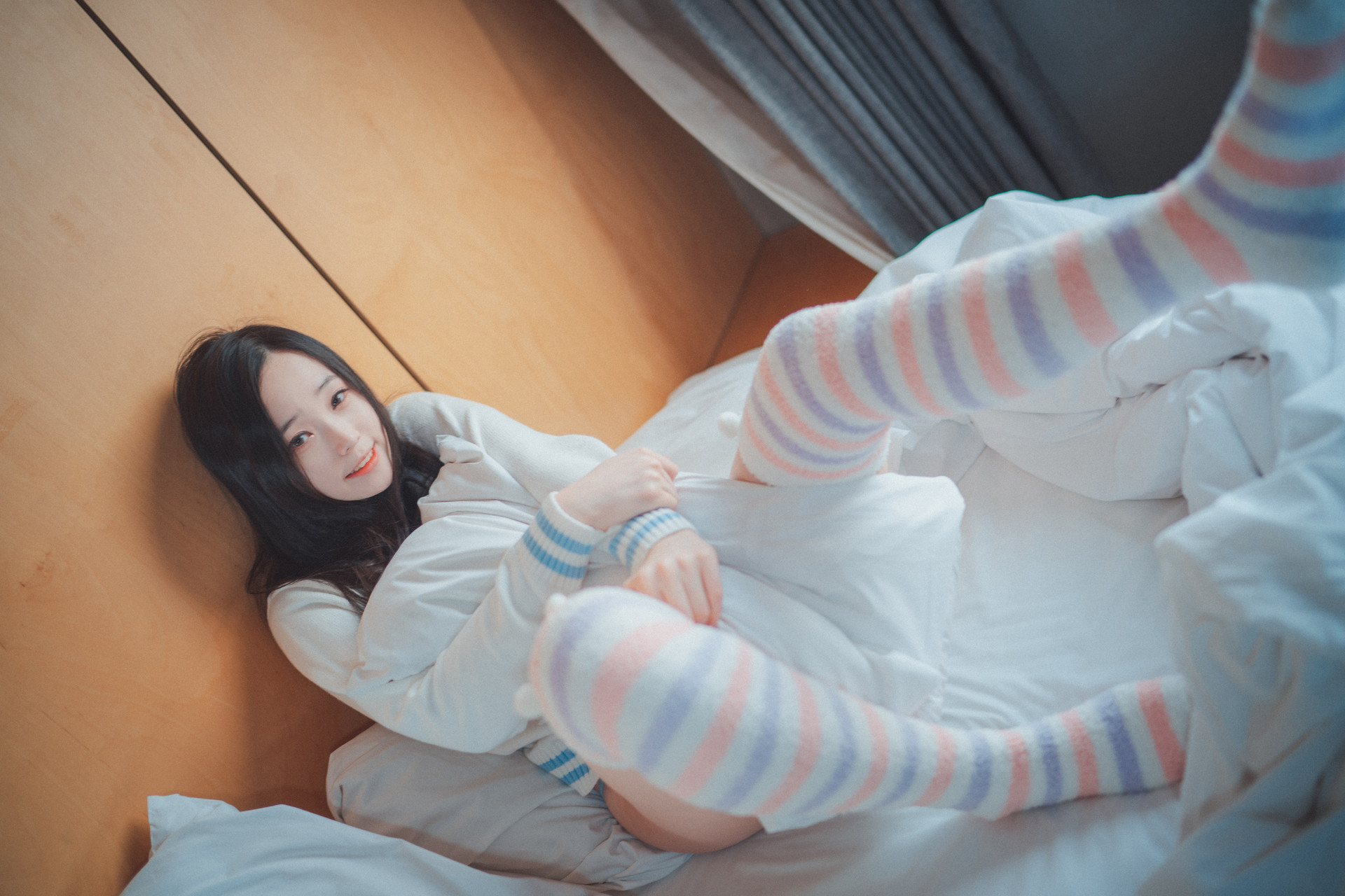 Bambi 밤비, [DJAWA] Homebody Girl