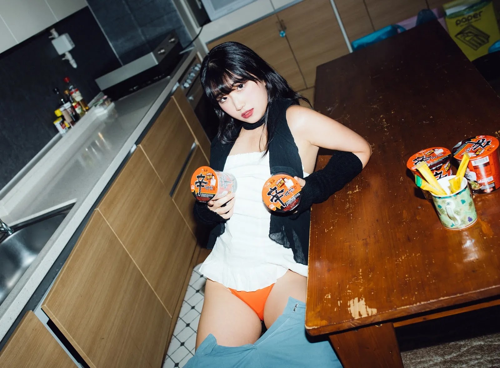 Ji-Eun Lim 임지은, [Moon Night Snap] Weirdness