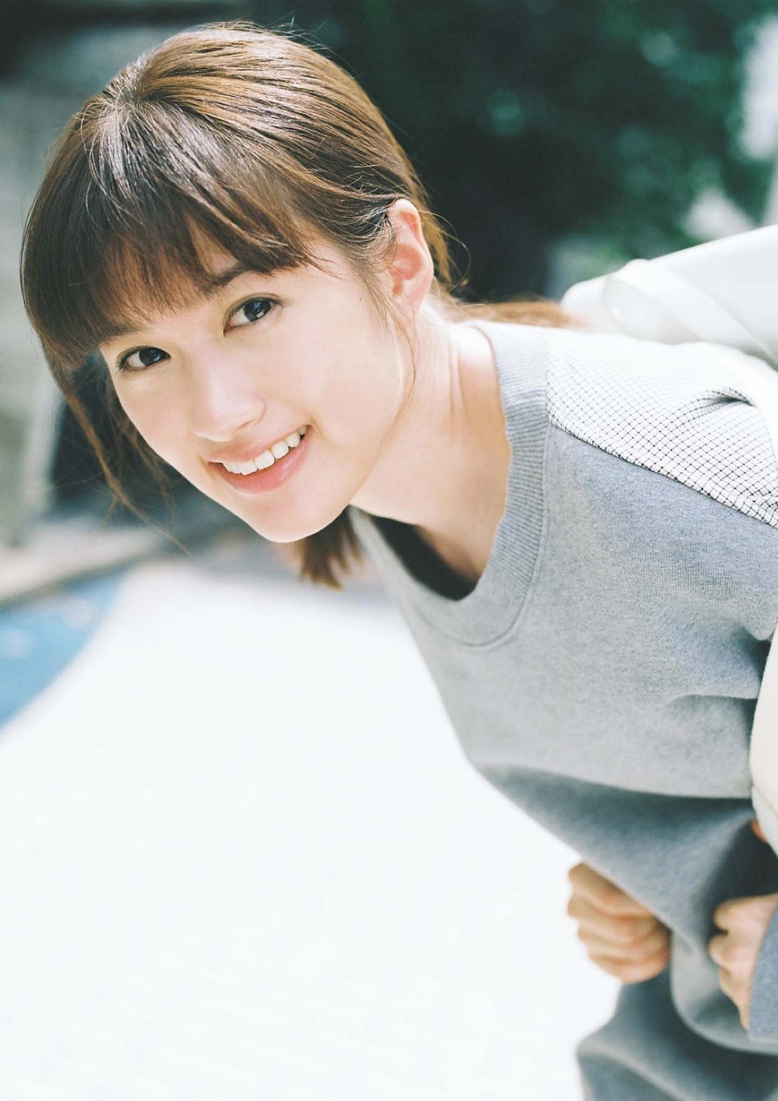 Sakurako Konishi 小西桜子, Big Comic Spirits 2022 No.13 (ビッグコミックスピリッツ 2022年13号)