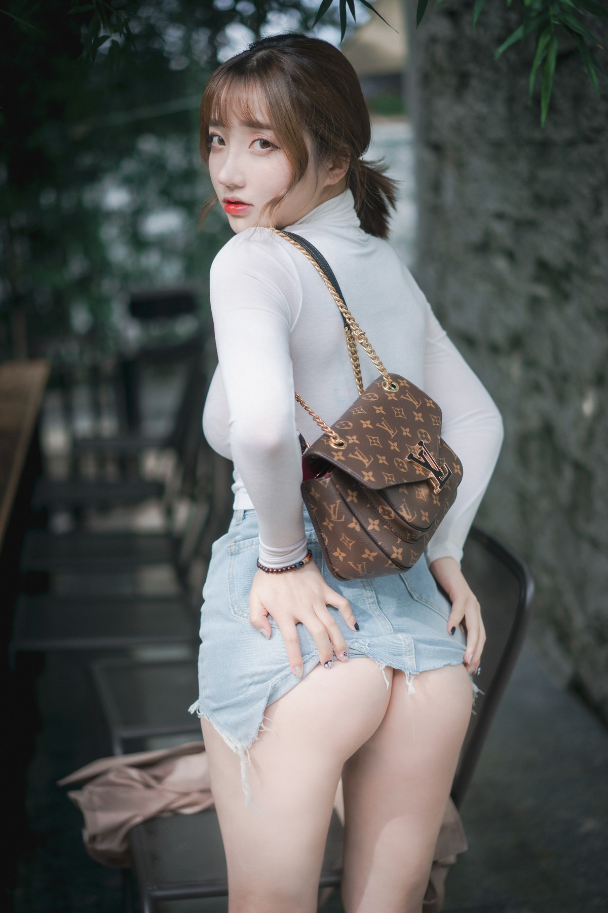 Son Yeeun 손예은, [LOOZY] A Snap of Intimacy Set.01