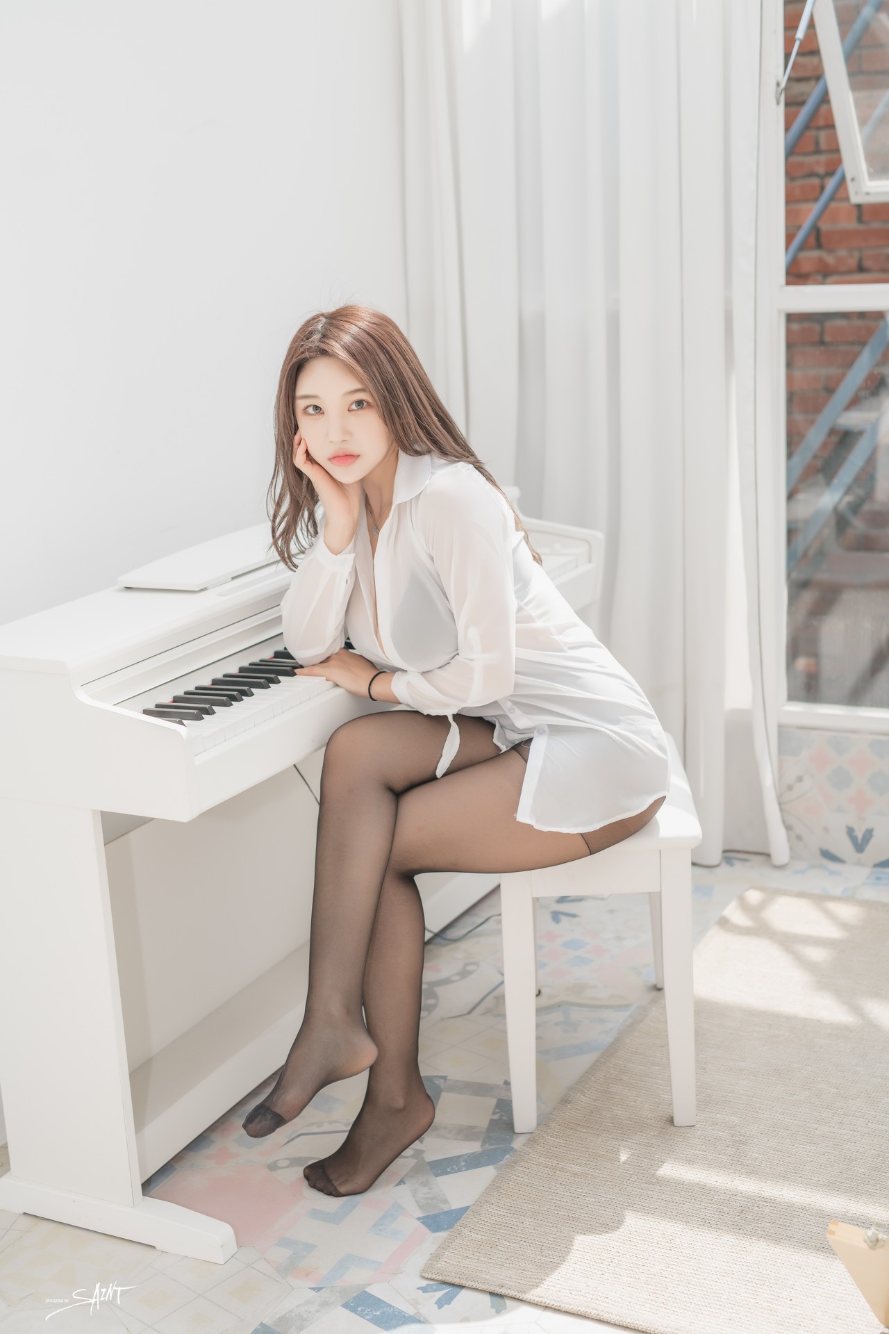 Zzyuri 쮸리, [SAINT Photolife] Zzyuri Vol.5 See Through