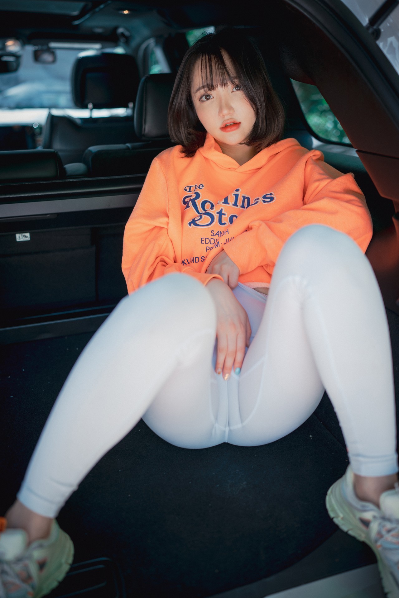 Son Yeeun 손예은, [DJAWA] Naughty Trekking Set.03