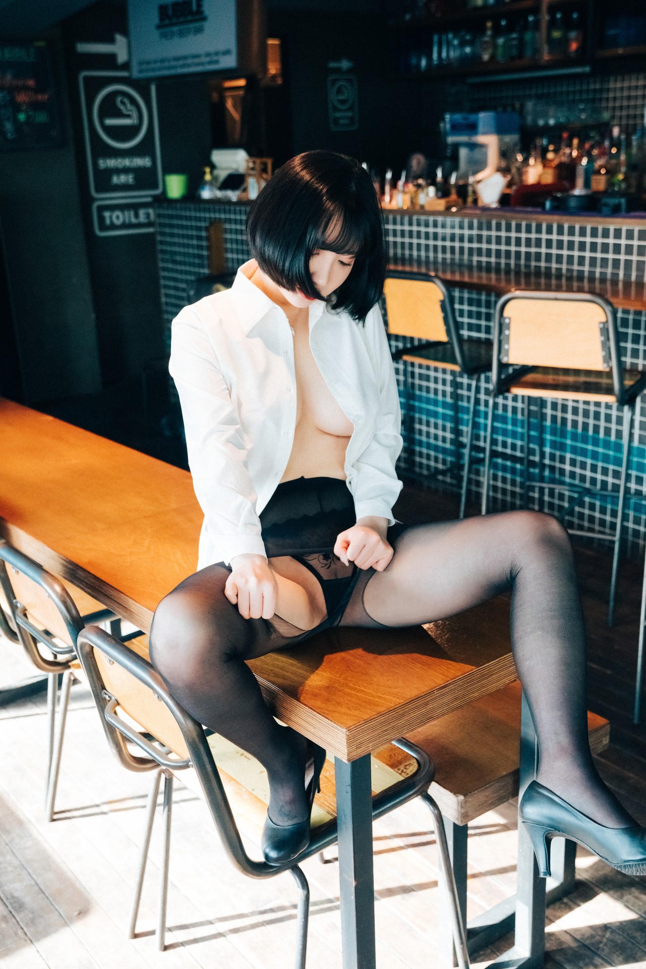 Son Yeeun 손예은, [Loozy] Tainted Love Bar Set.01