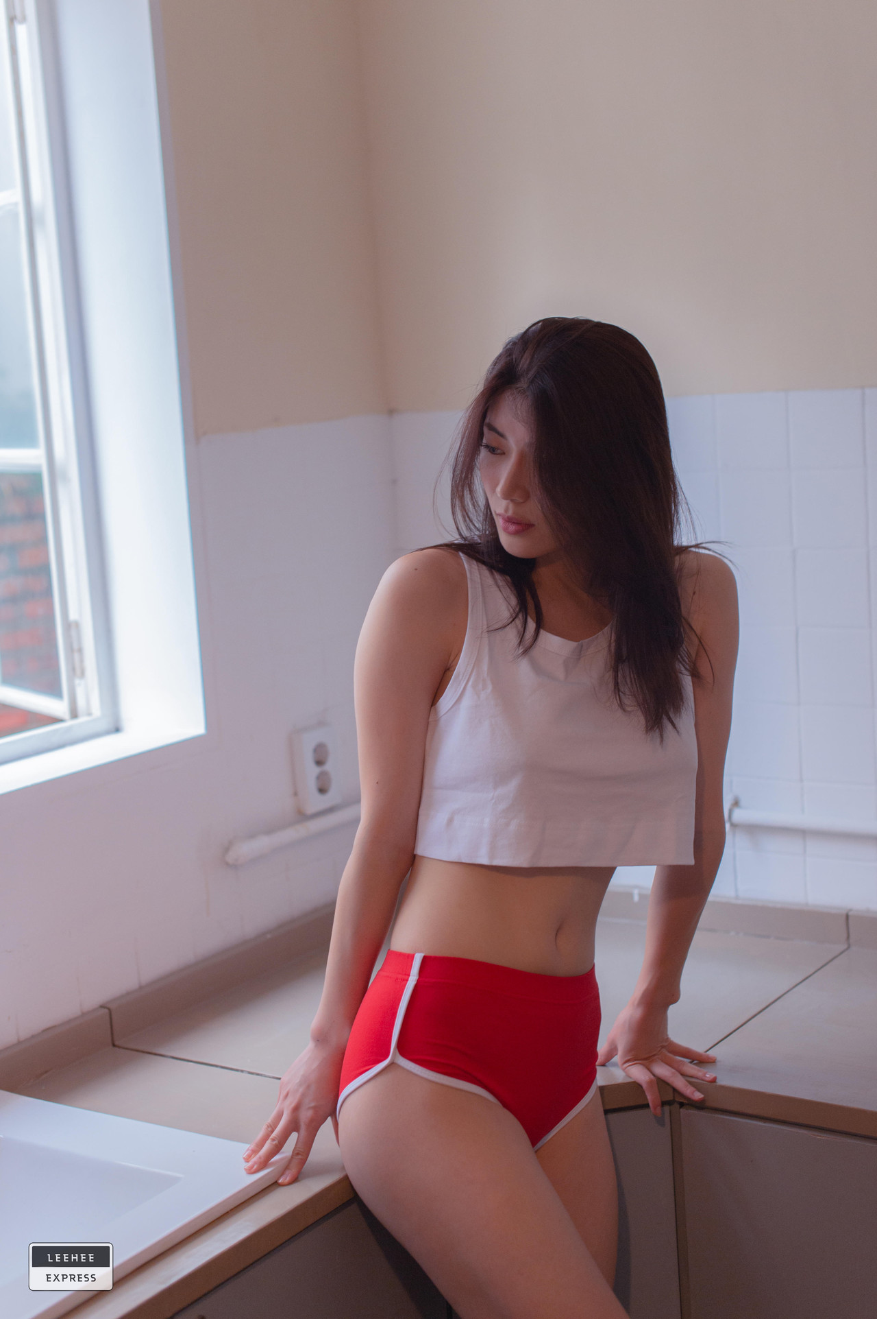 Min.E 민이, [LEEHEE EXPRESS] LEHF-032