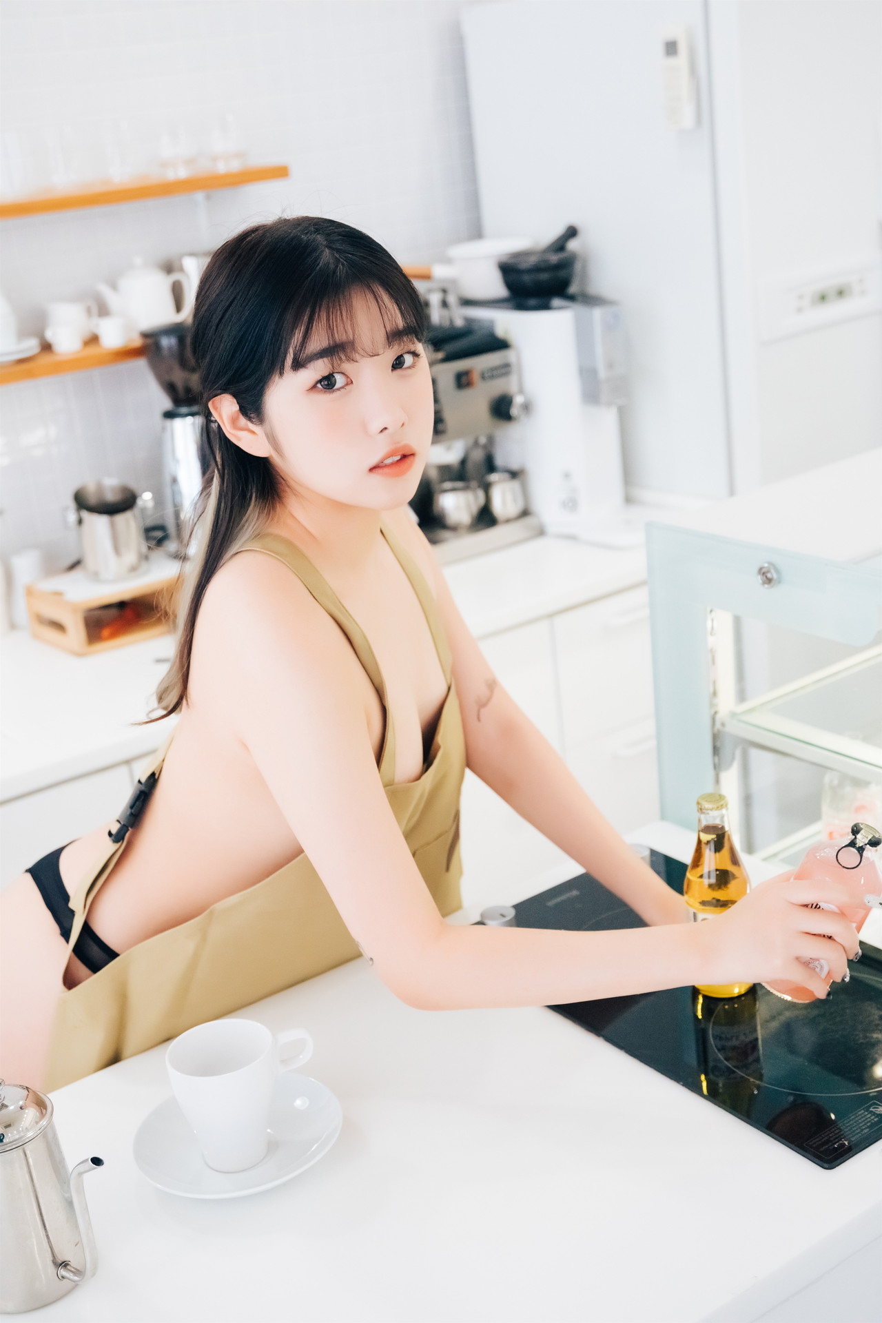Sonson 손손, [Loozy] Nude Apron Set.02