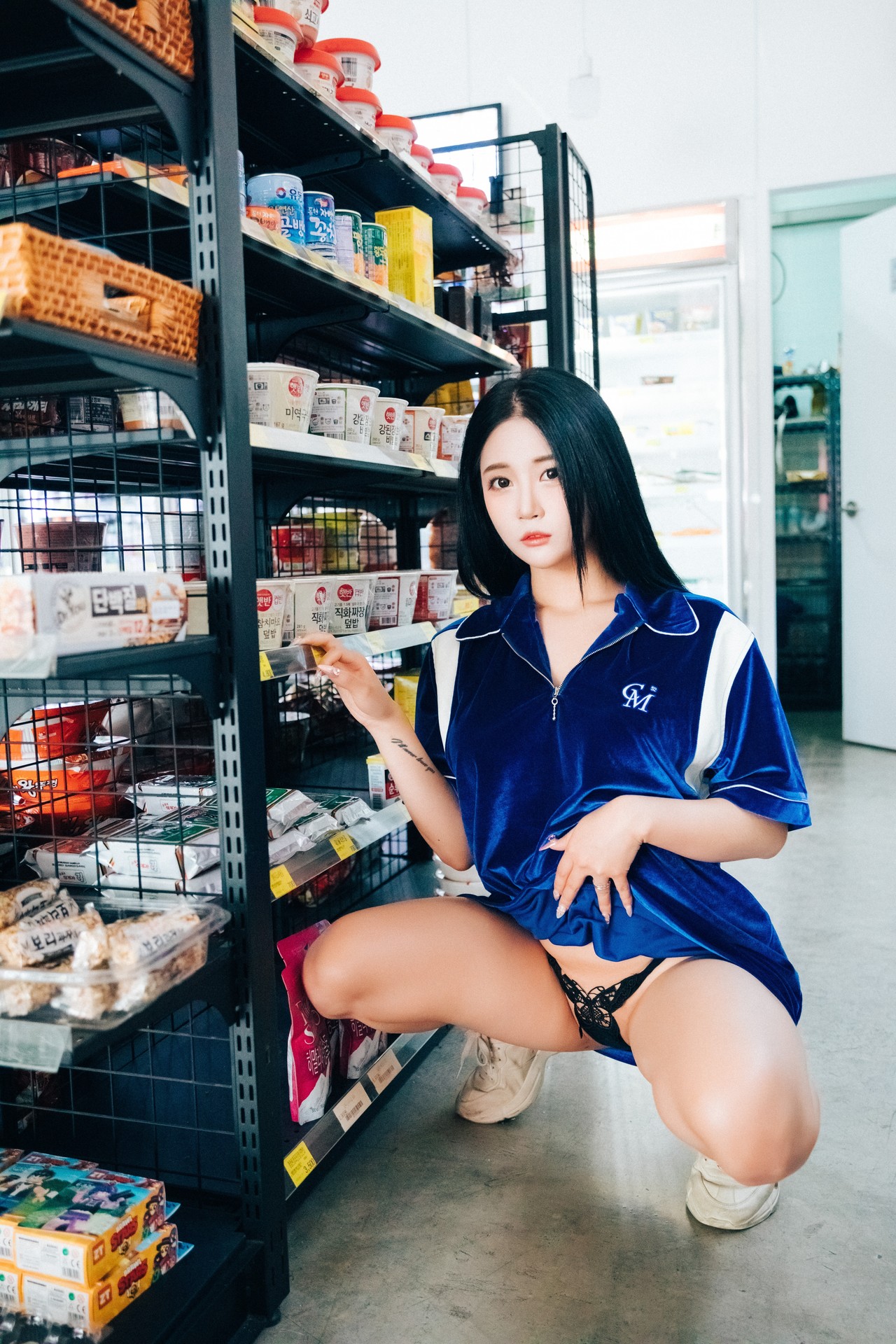 Jeong Bomi 정보미, [Loozy] Part Timer Set.02