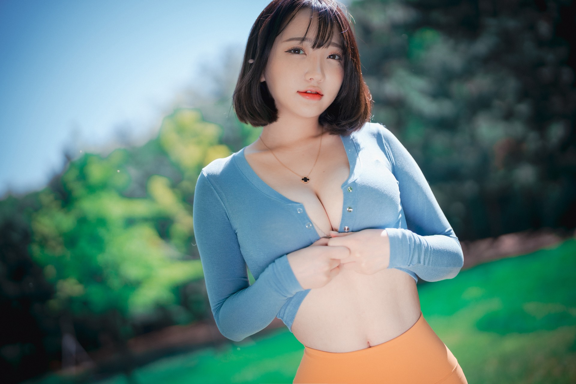 Son Yeeun 손예은, [DJAWA] Naughty Trekking Set.01