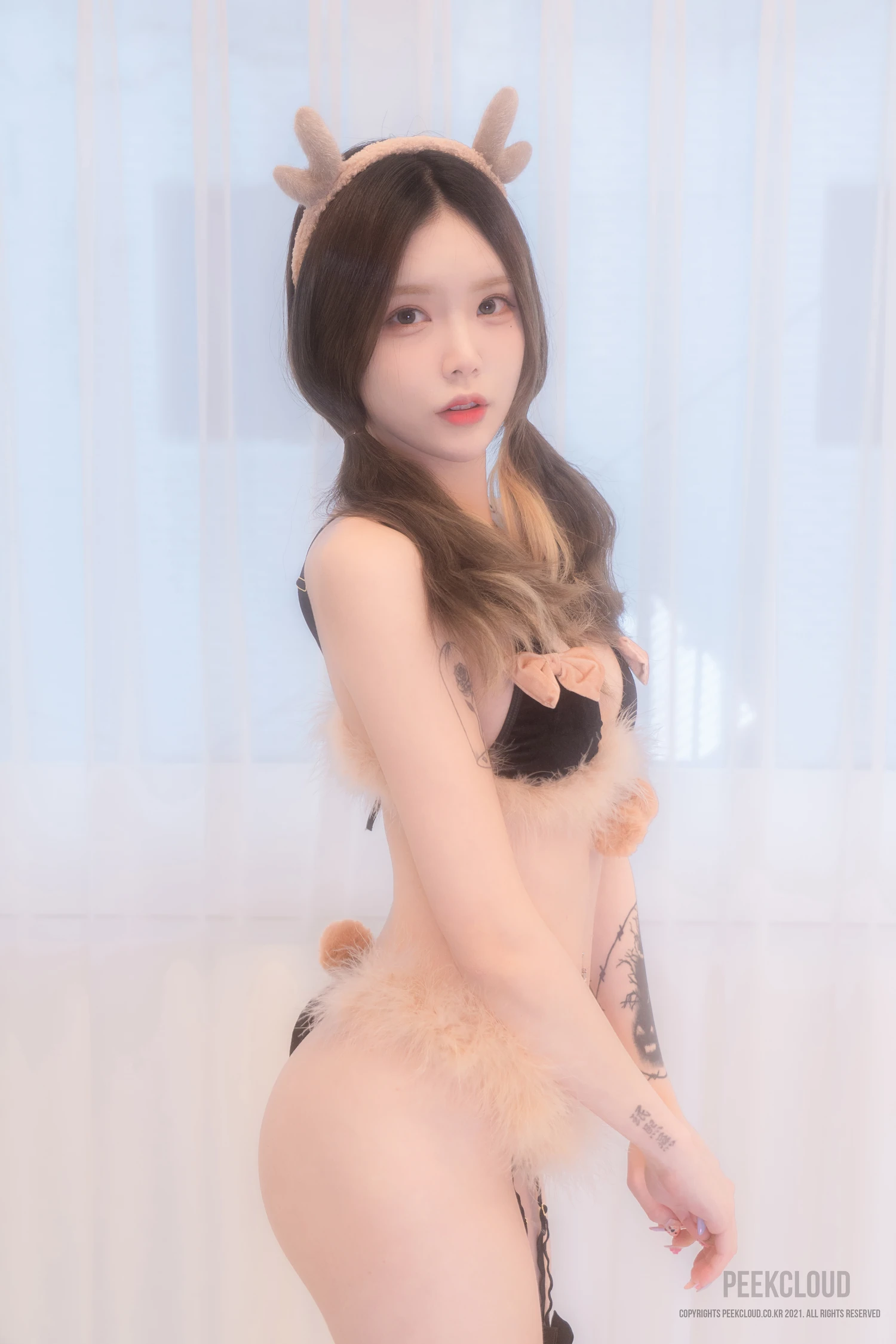 Yuka 유카, Jeong Bomi 정보미, [PEEKCLOUD] Christmas Twin Edition Set.02