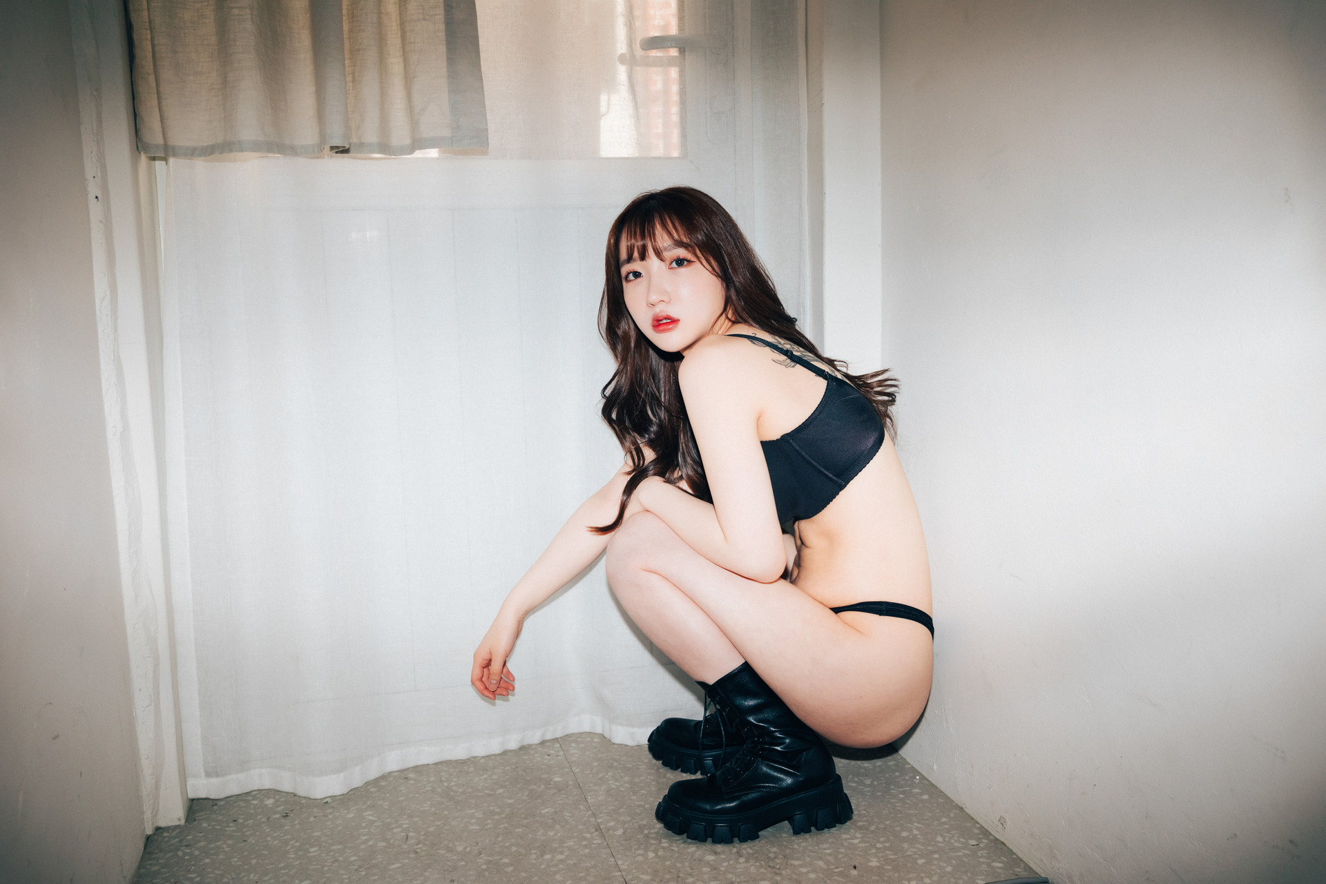 Son Yeeun 손예은, [Loozy] Maximum Vol.02