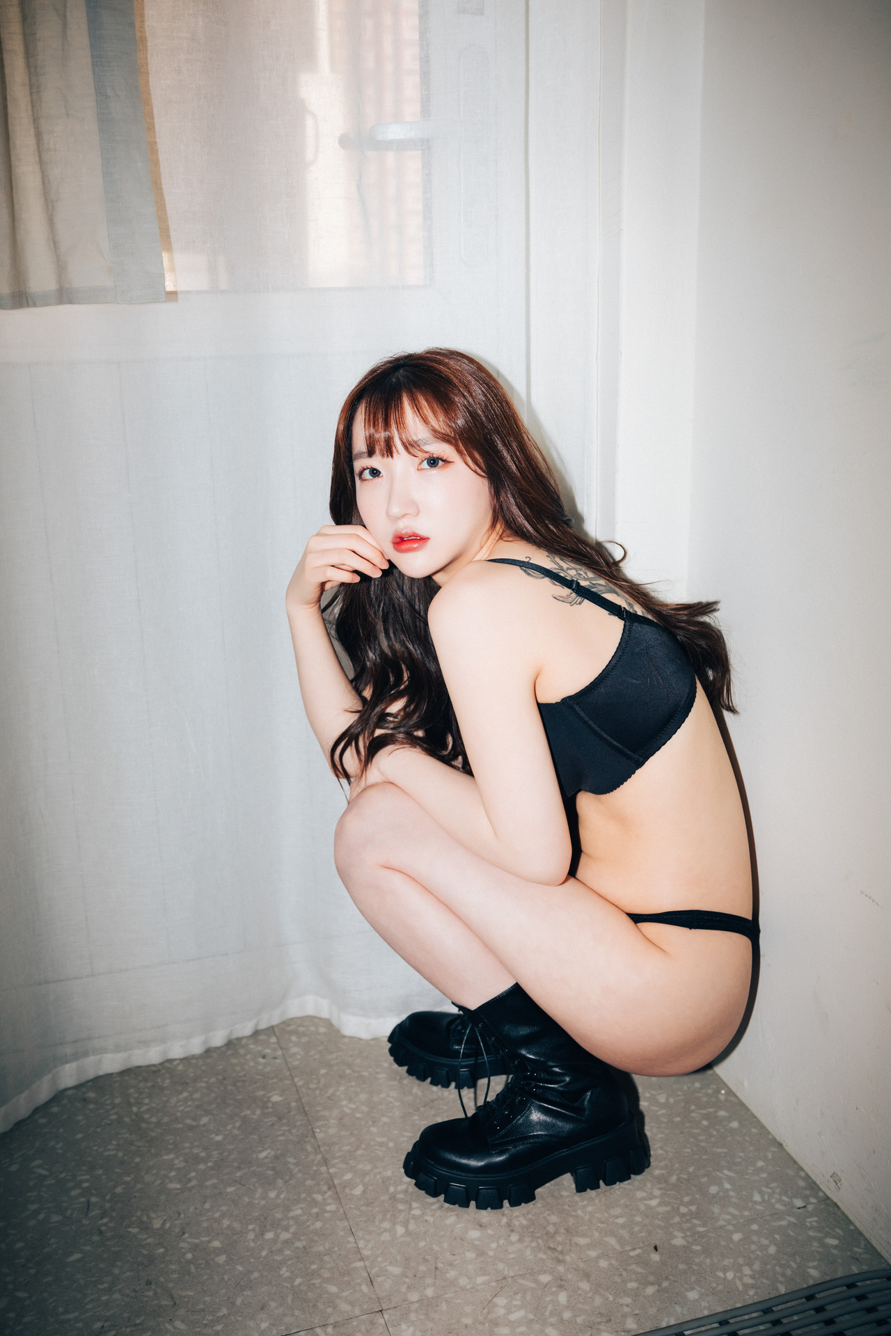 Son Yeeun 손예은, [Loozy] Maximum Vol.02