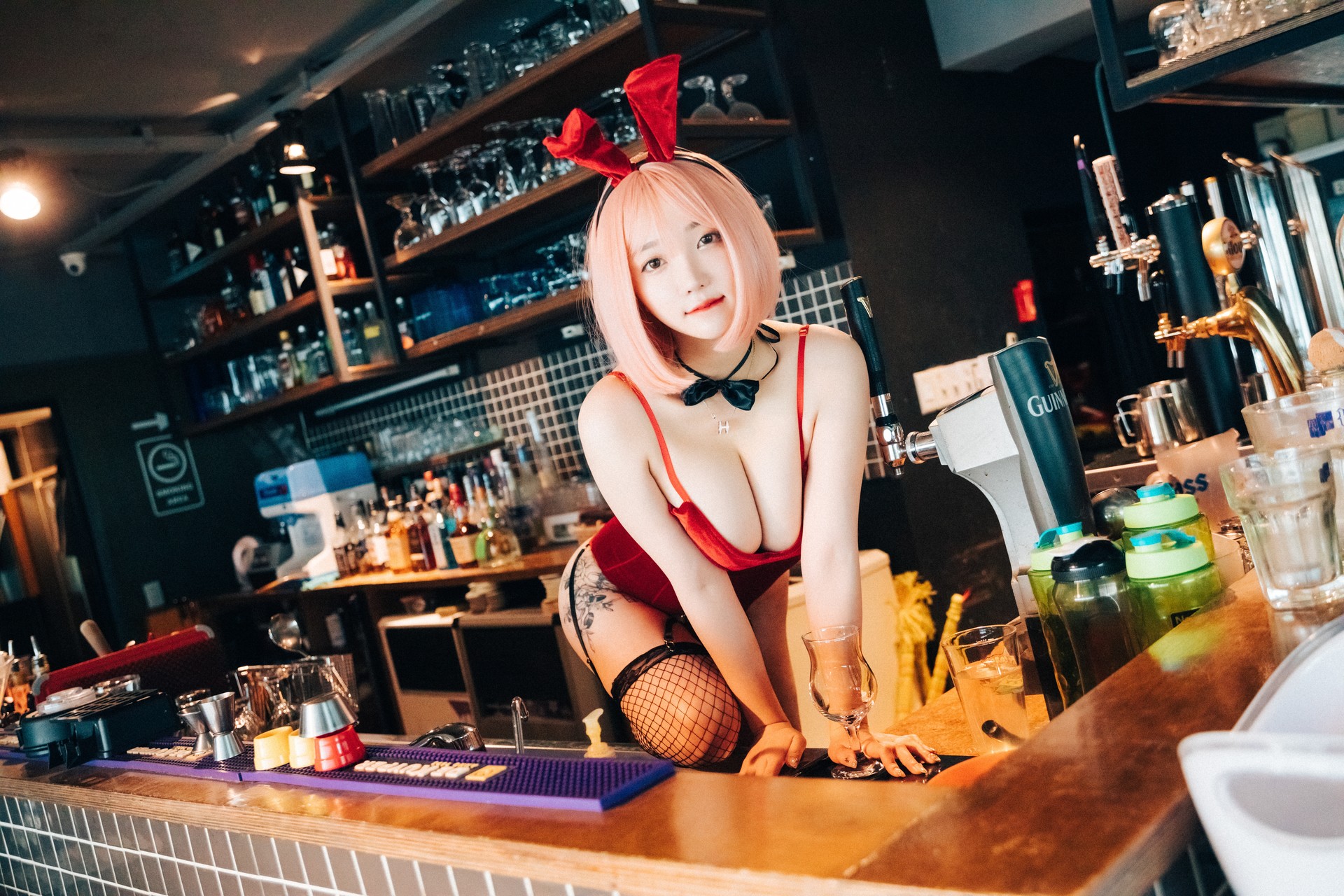 Son Yeeun 손예은, [Loozy] Tainted Love Bar Set.02