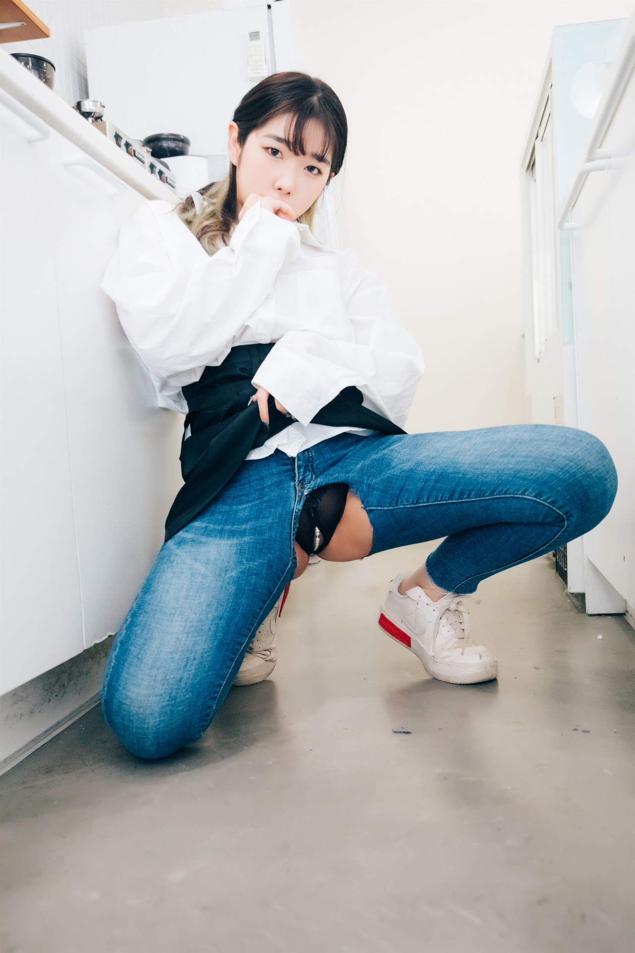 Sonson 손손, [Loozy] Nude Apron Set.01